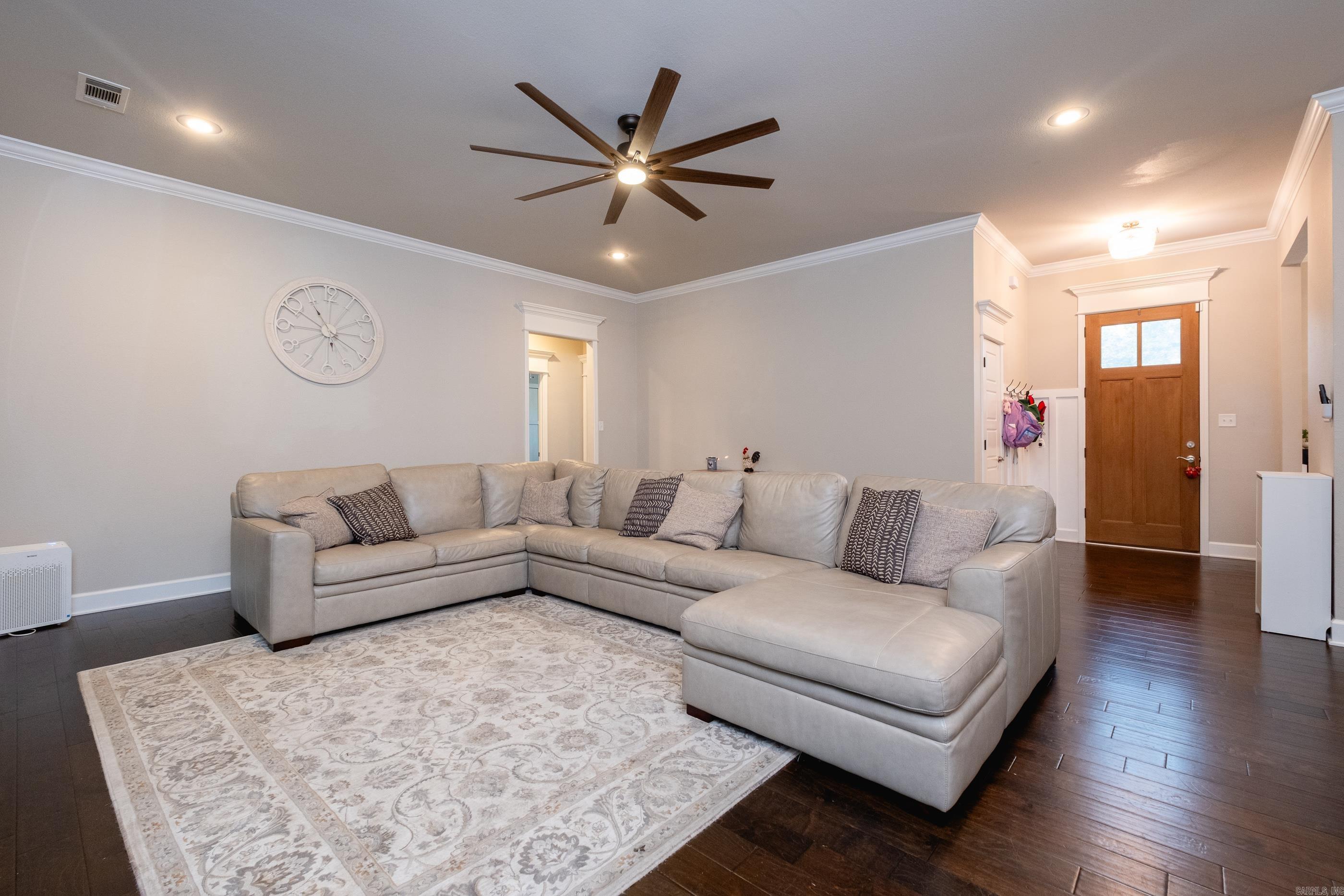 PINEWOOD ESTATES - Residential