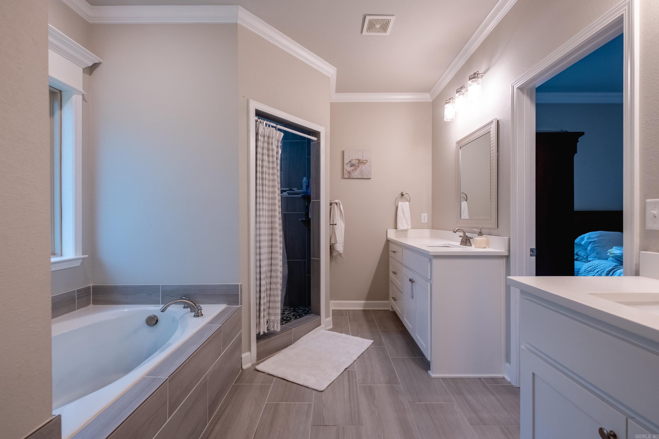 PINEWOOD ESTATES - Residential