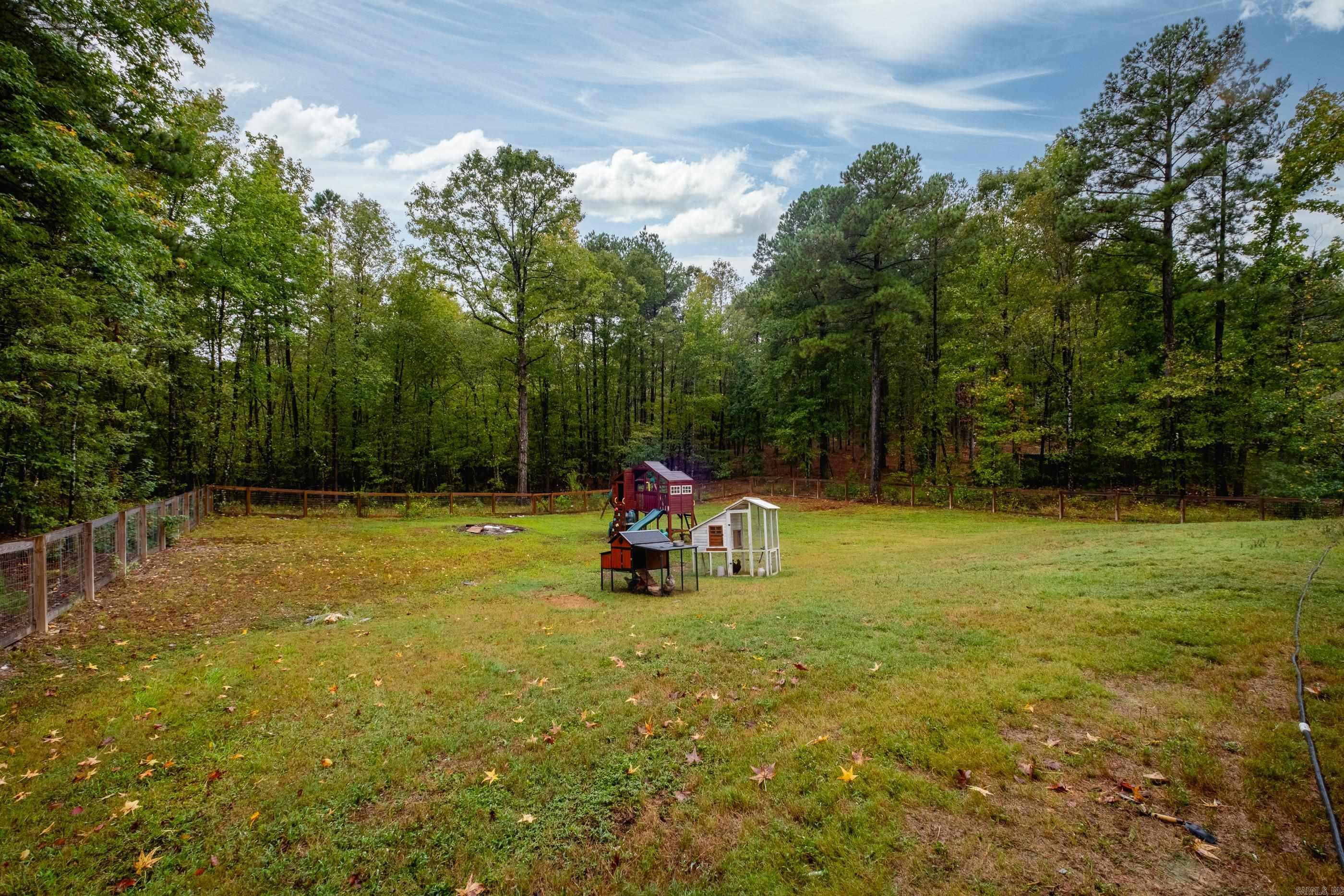 PINEWOOD ESTATES - Residential