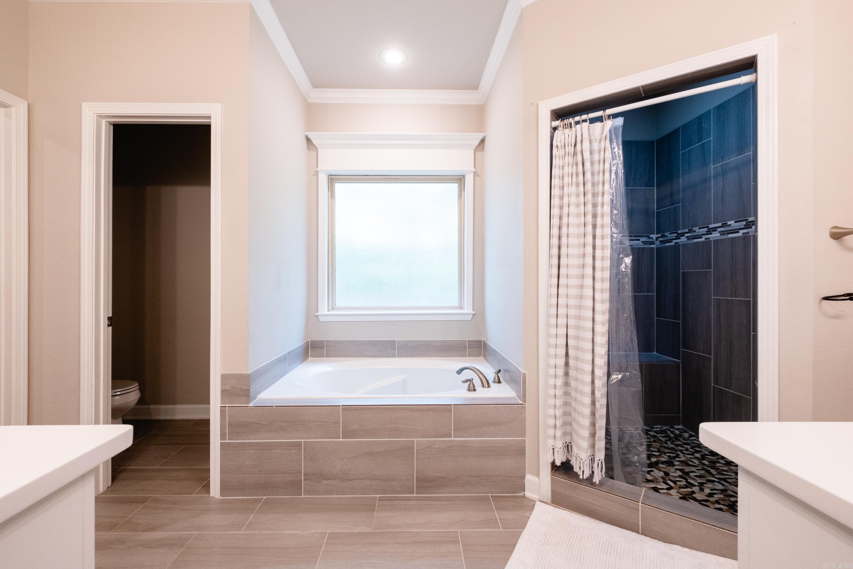 PINEWOOD ESTATES - Residential