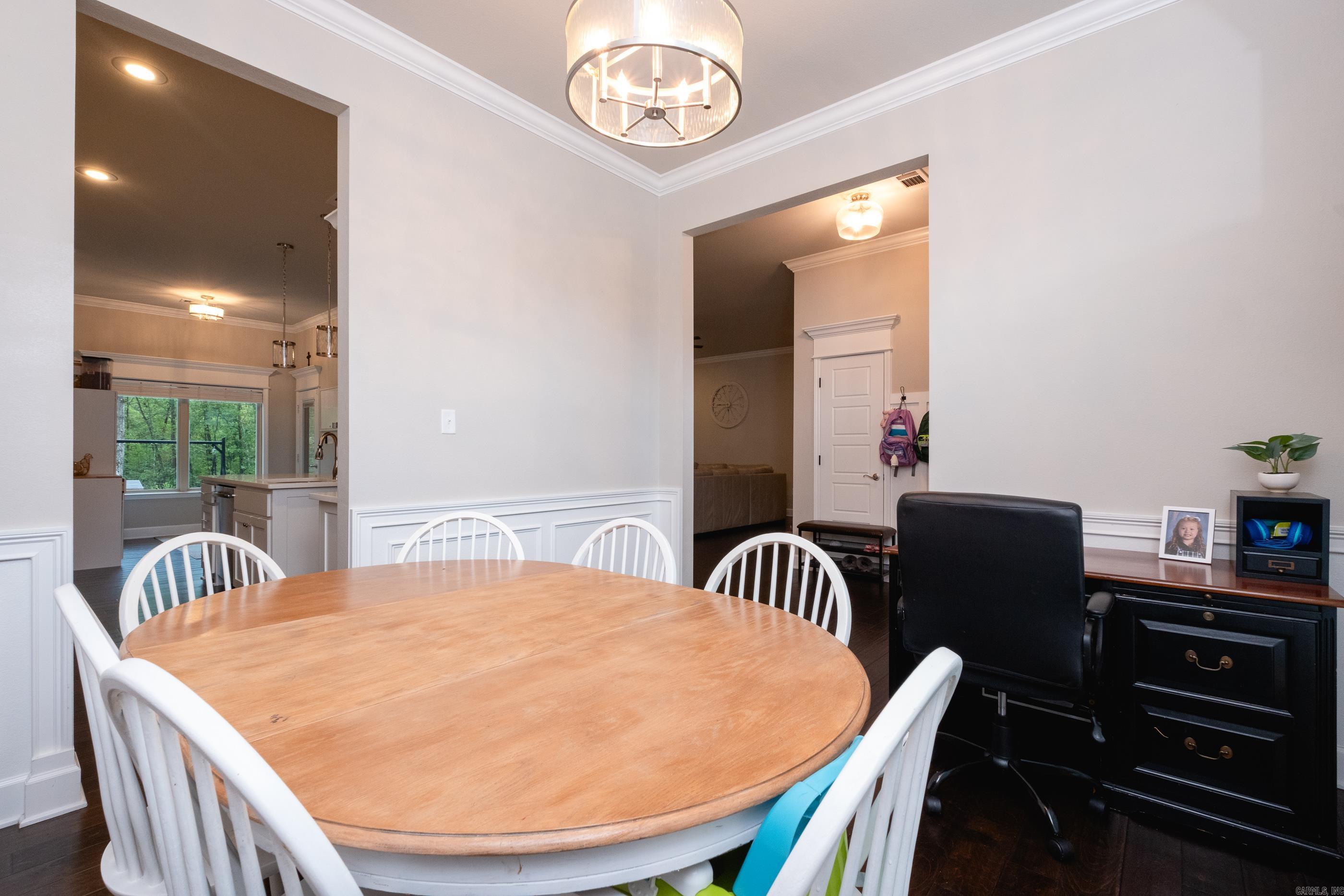 PINEWOOD ESTATES - Residential