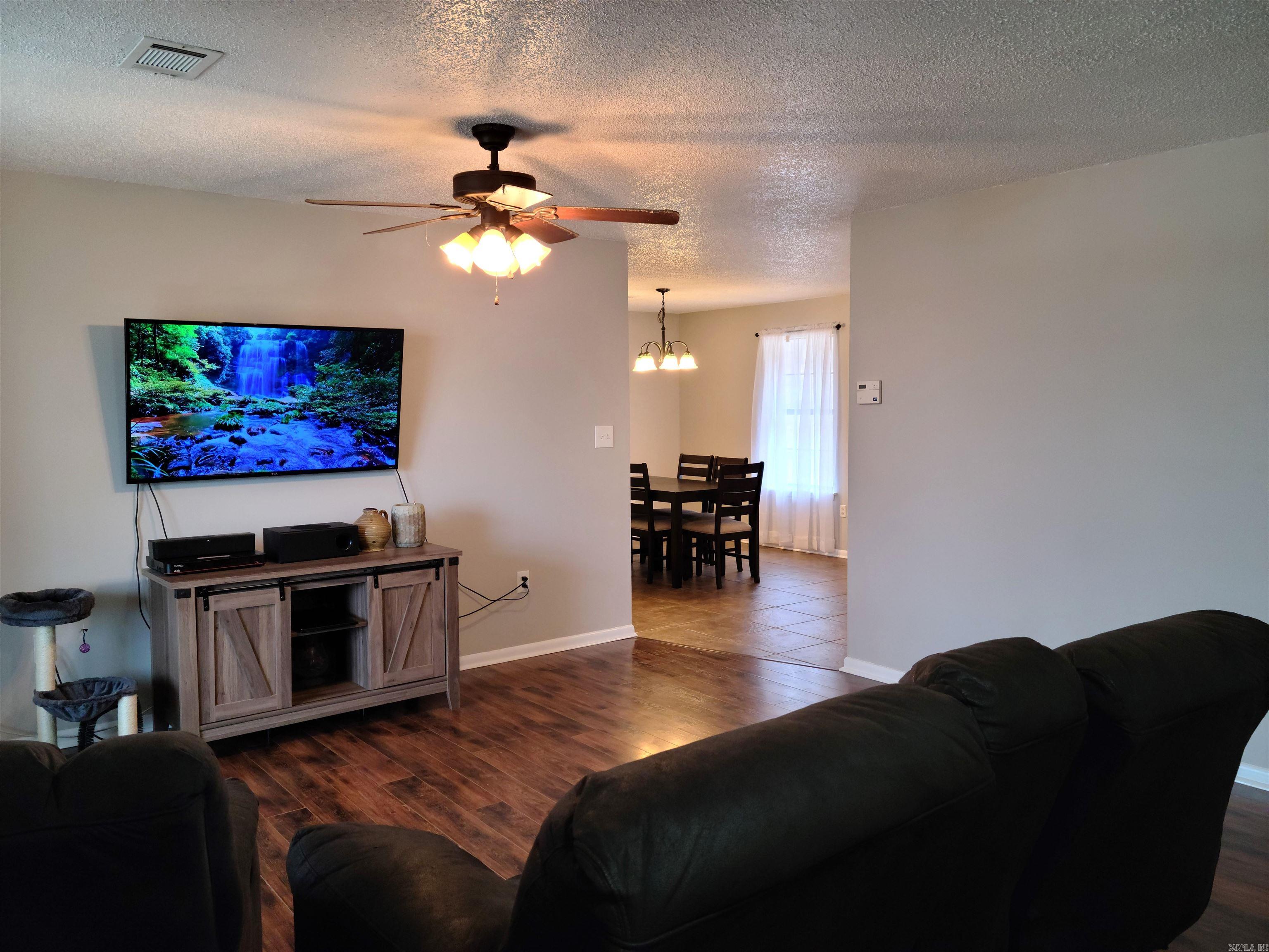 EAGLES NEST - Residential