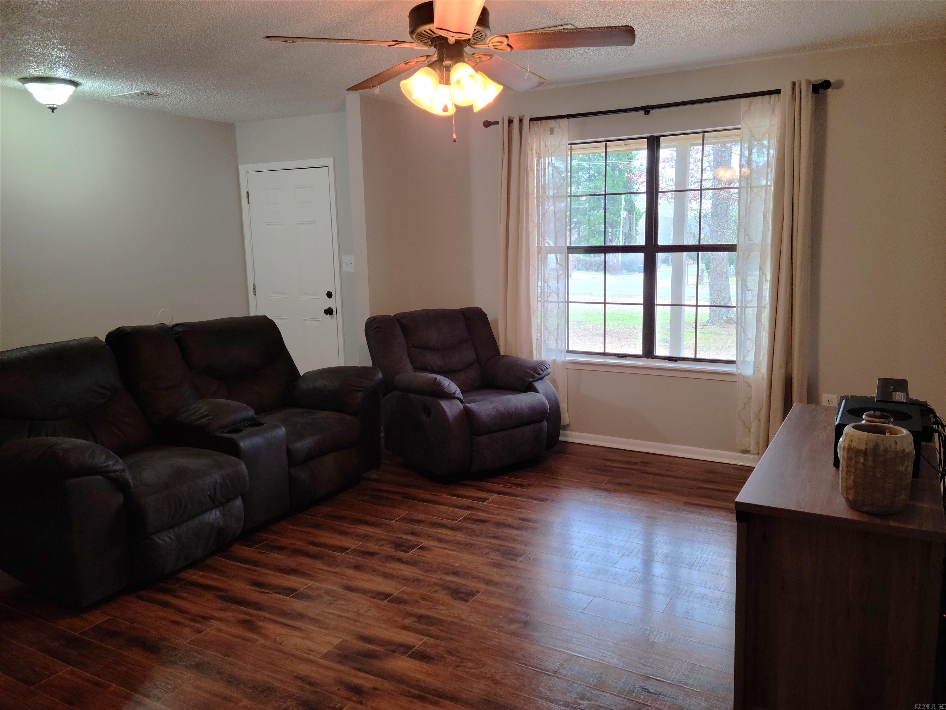 EAGLES NEST - Residential