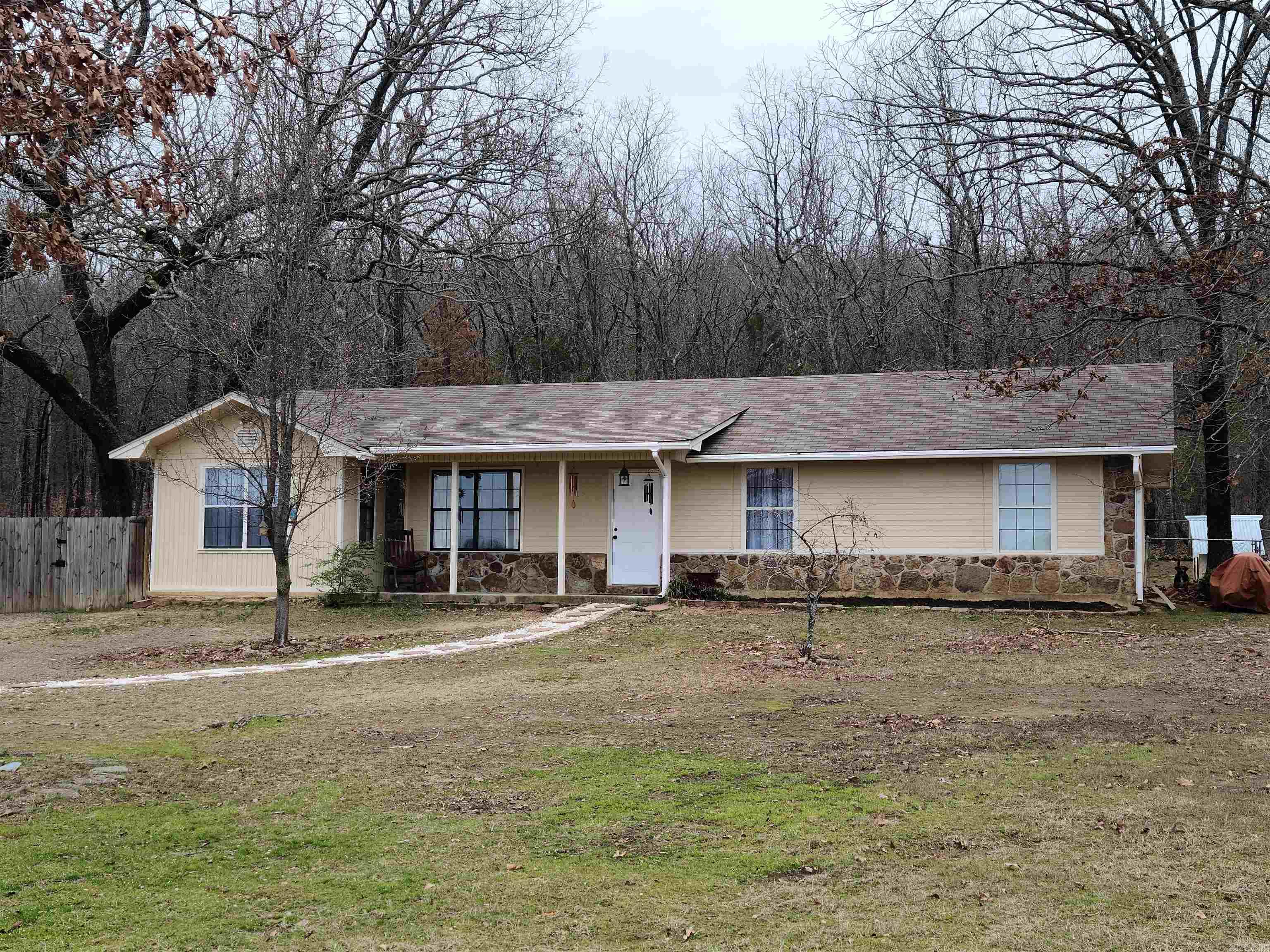 EAGLES NEST - Residential