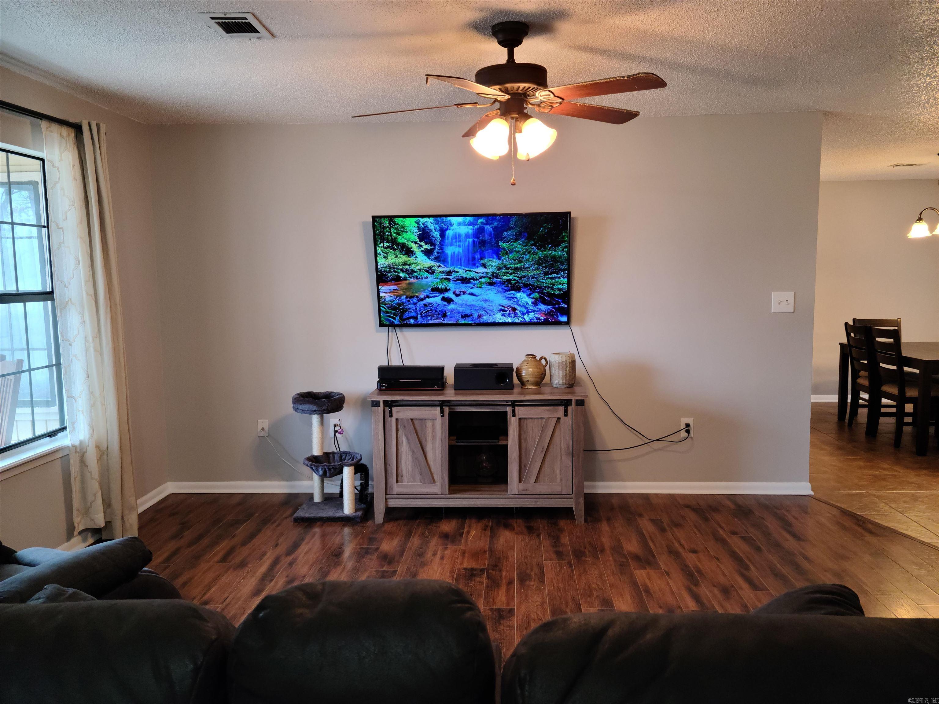 EAGLES NEST - Residential