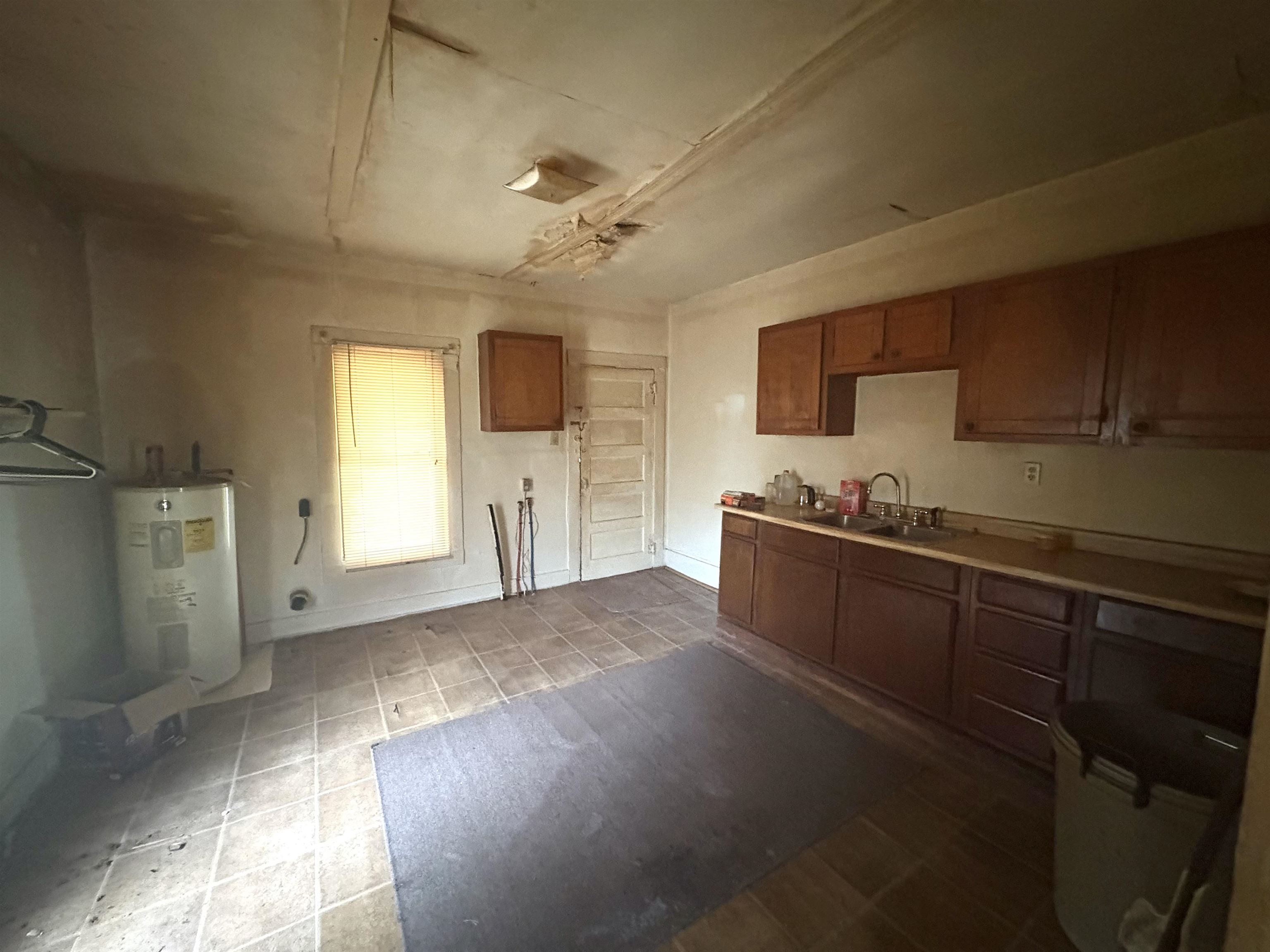 CUSHMAN M&B - Residential