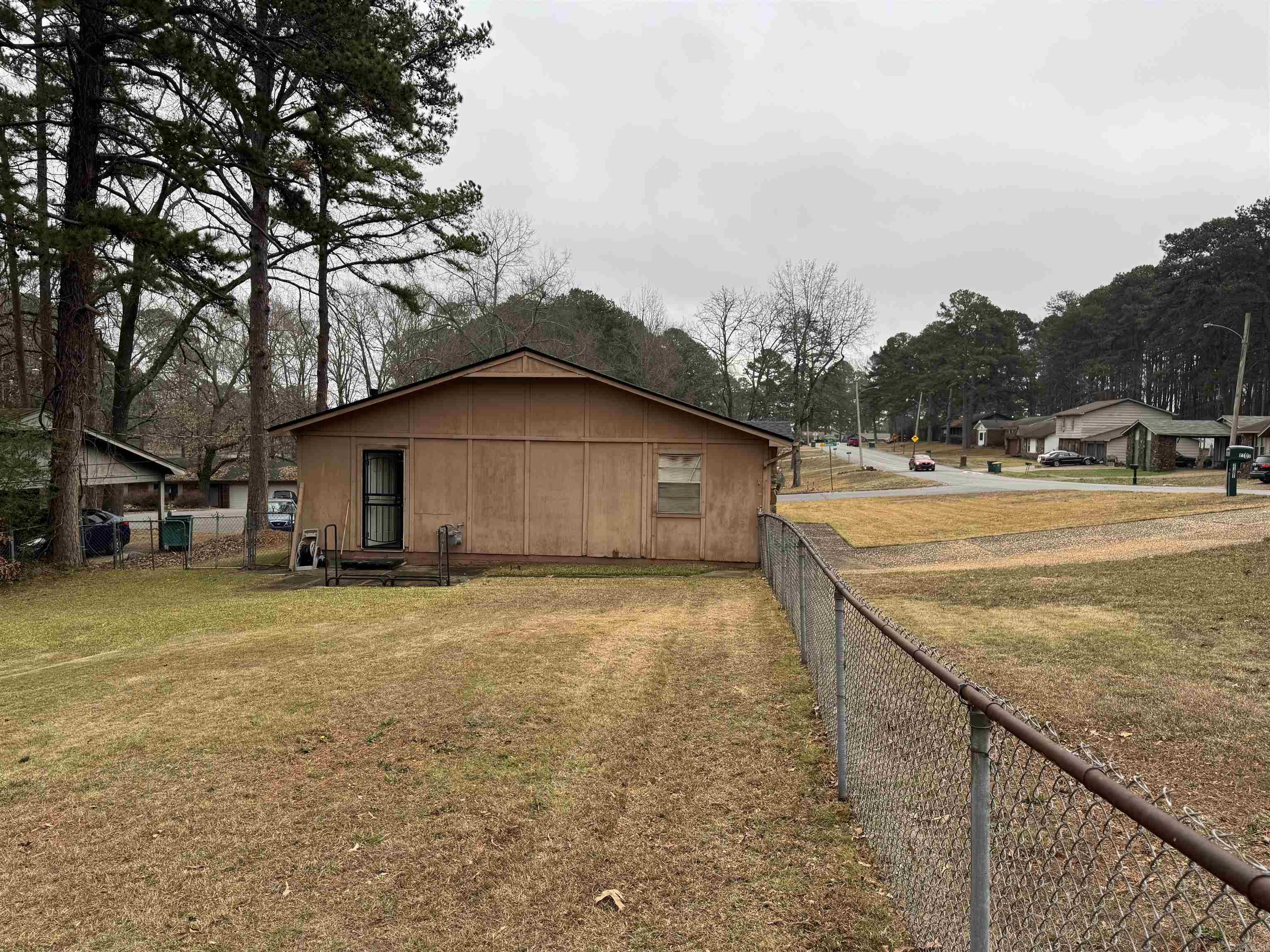 TWIN LAKES - Residential