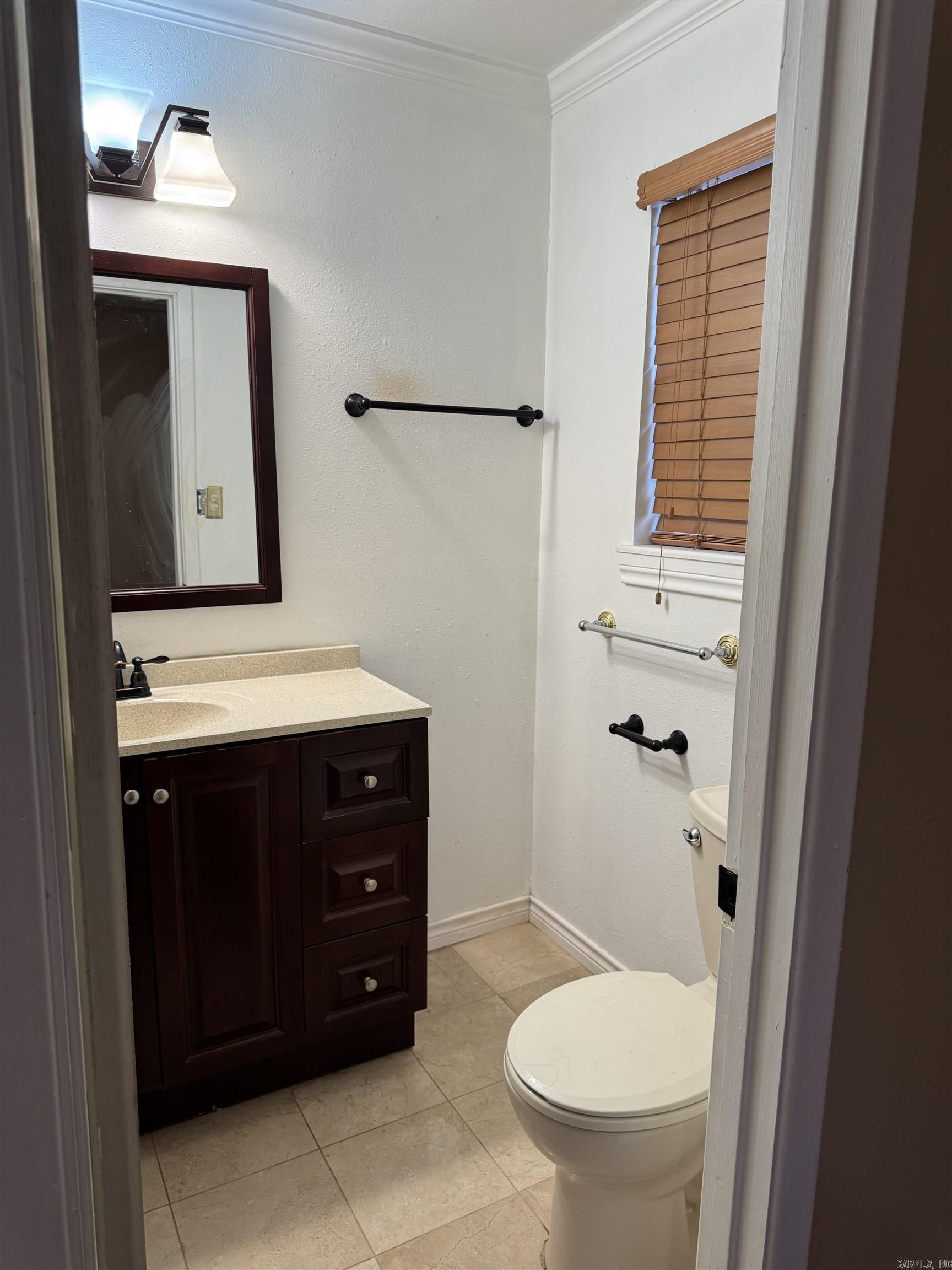 TWIN LAKES - Residential