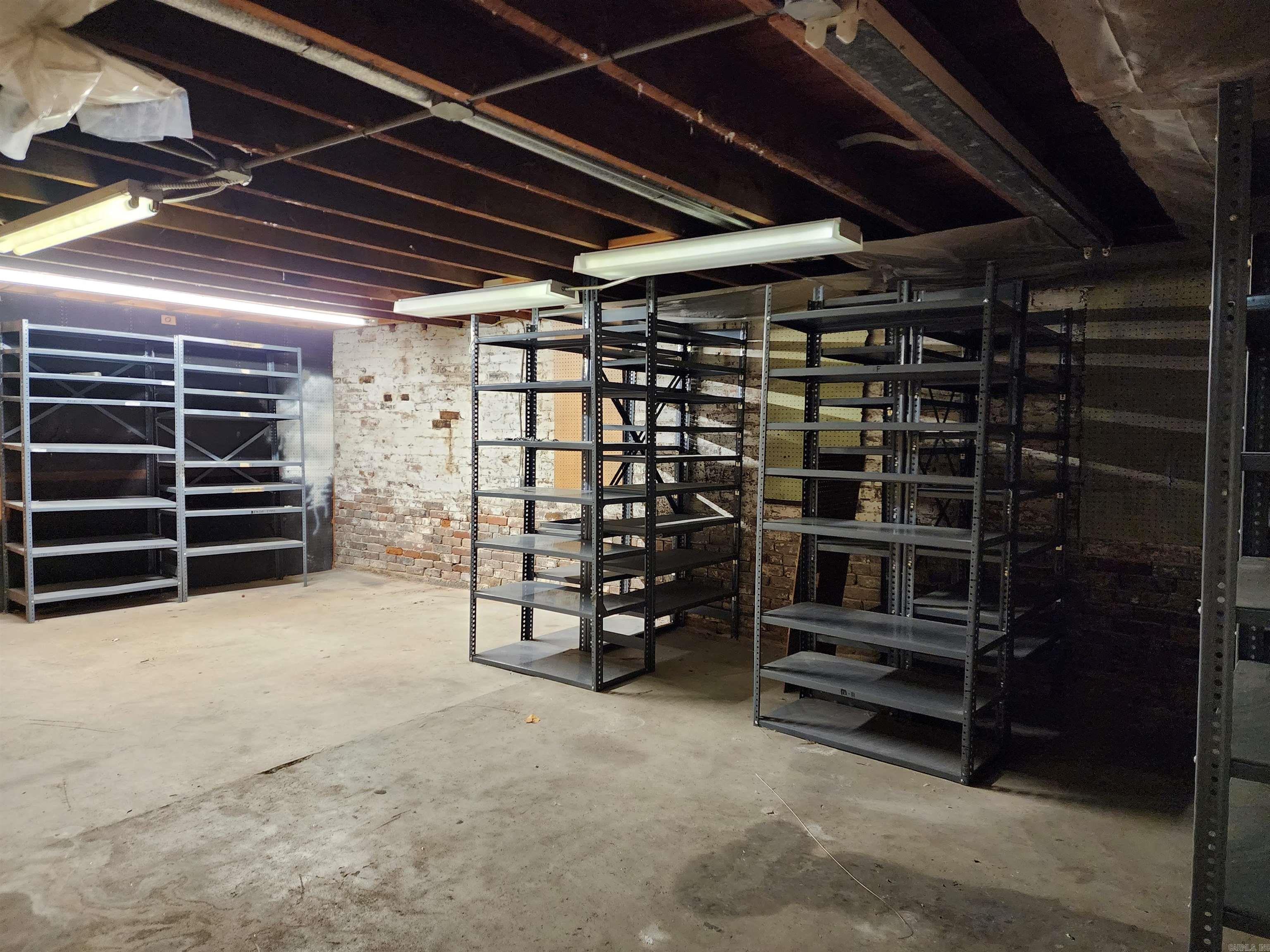 Hs Land & Imp - Commercial Sale