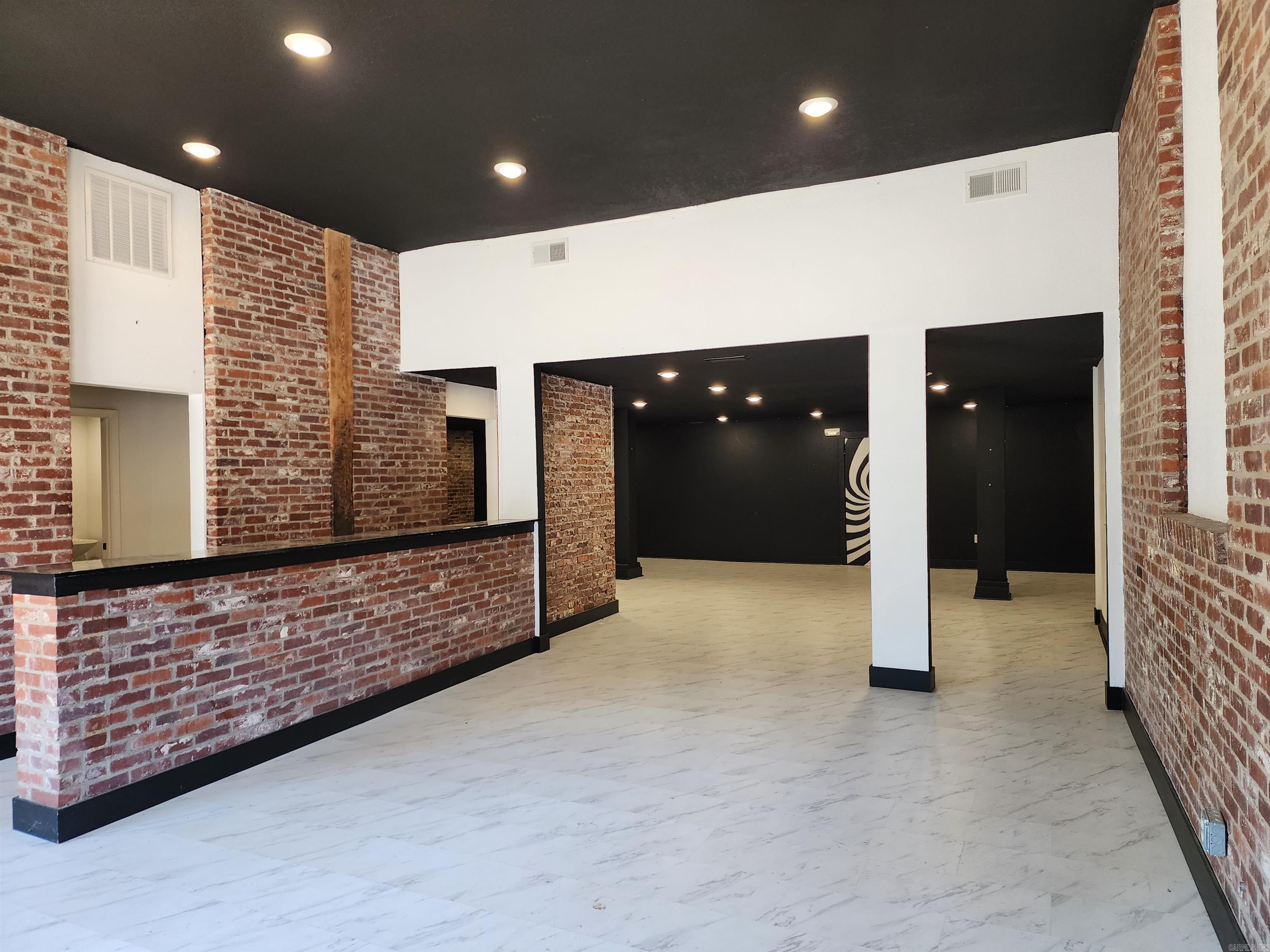 Hs Land & Imp - Commercial Sale