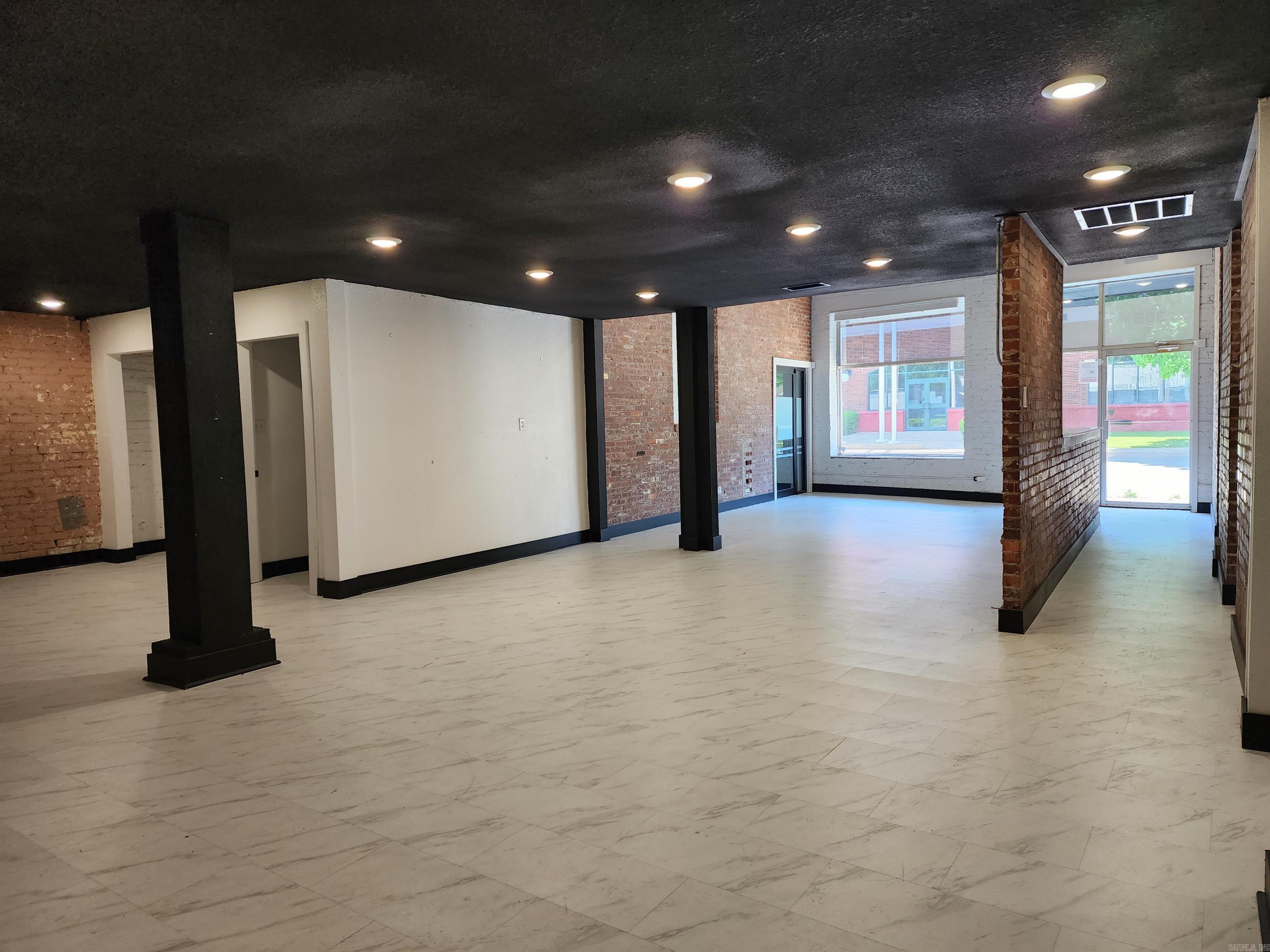 Hs Land & Imp - Commercial Sale