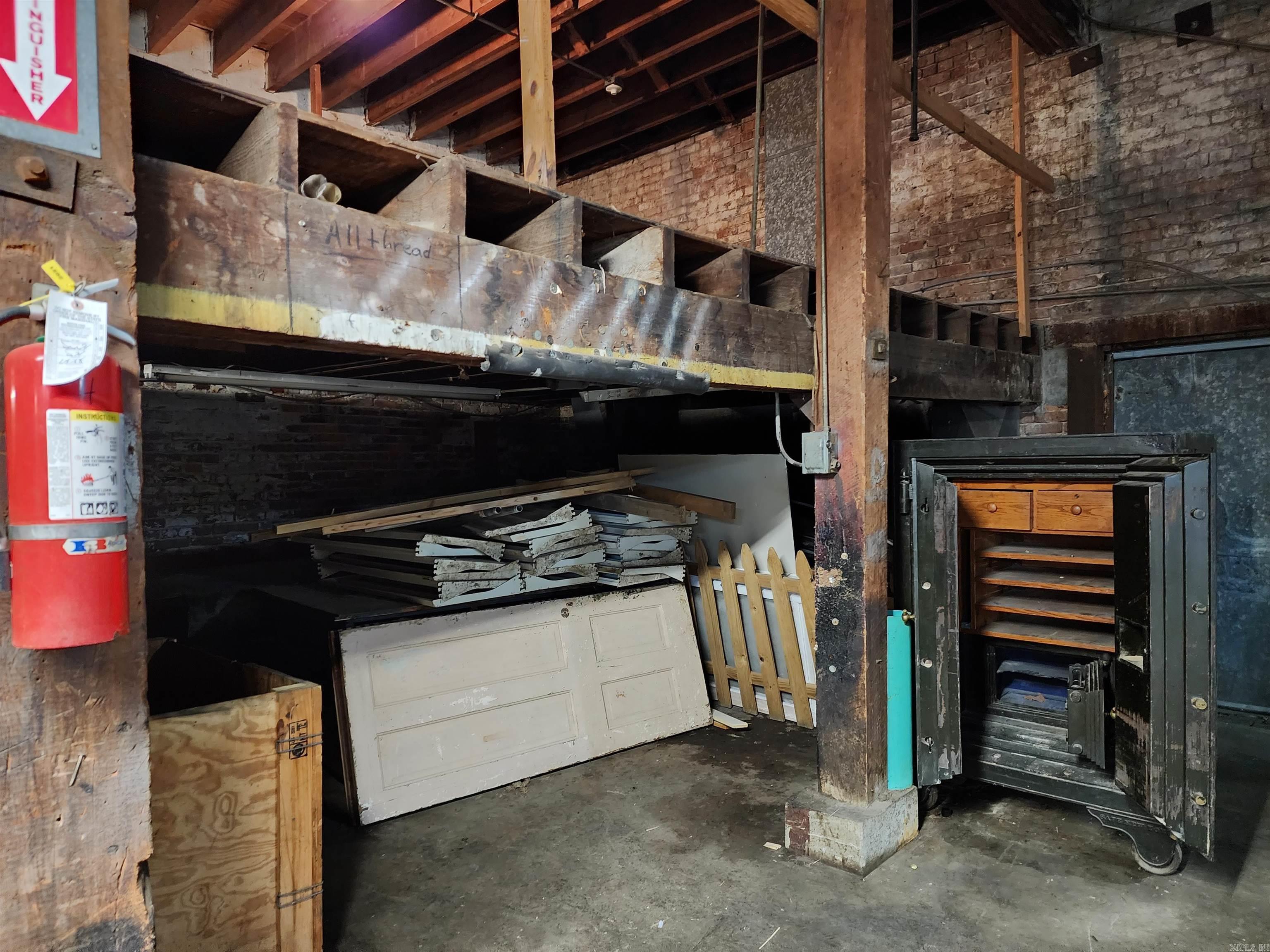 Hs Land & Imp - Commercial Sale