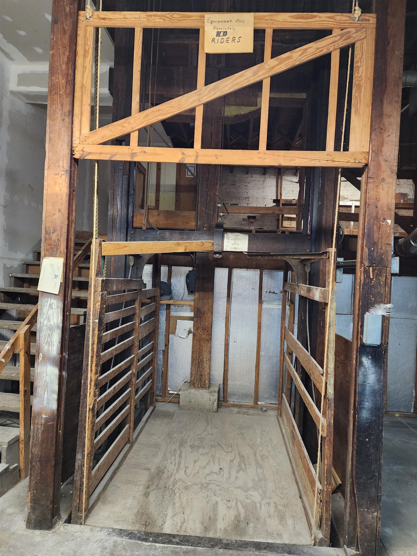 Hs Land & Imp - Commercial Sale