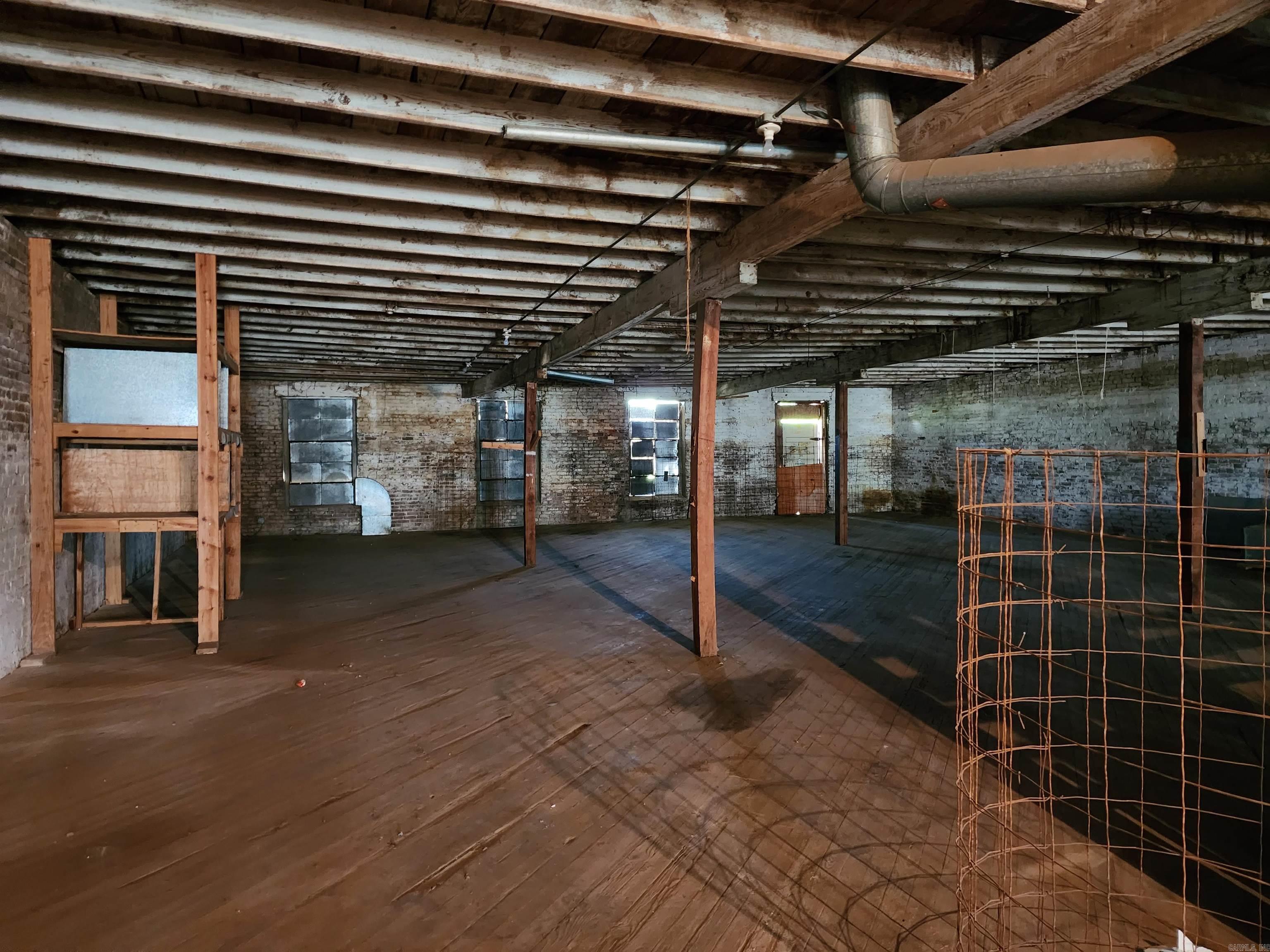 Hs Land & Imp - Commercial Sale