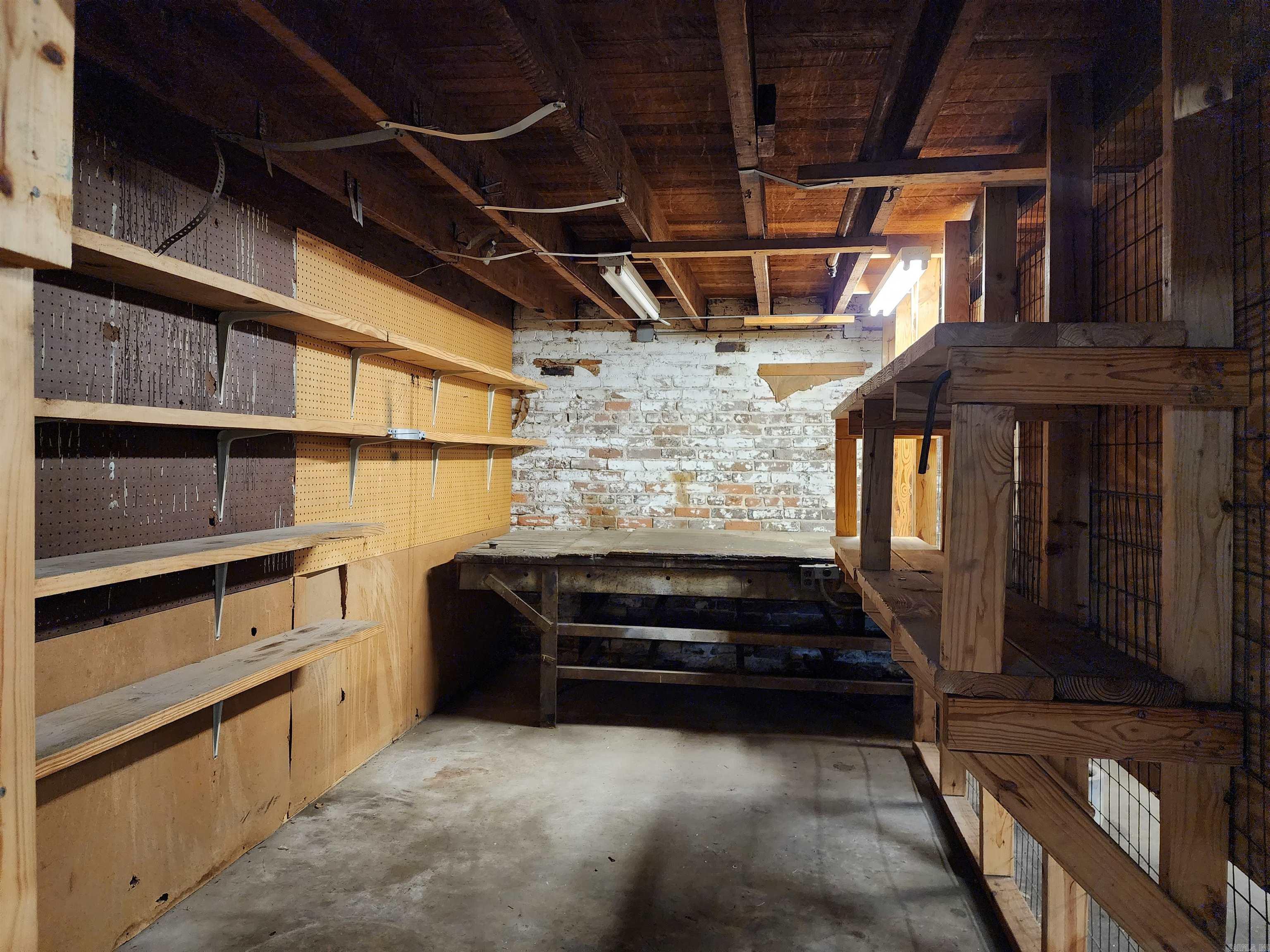 Hs Land & Imp - Commercial Sale