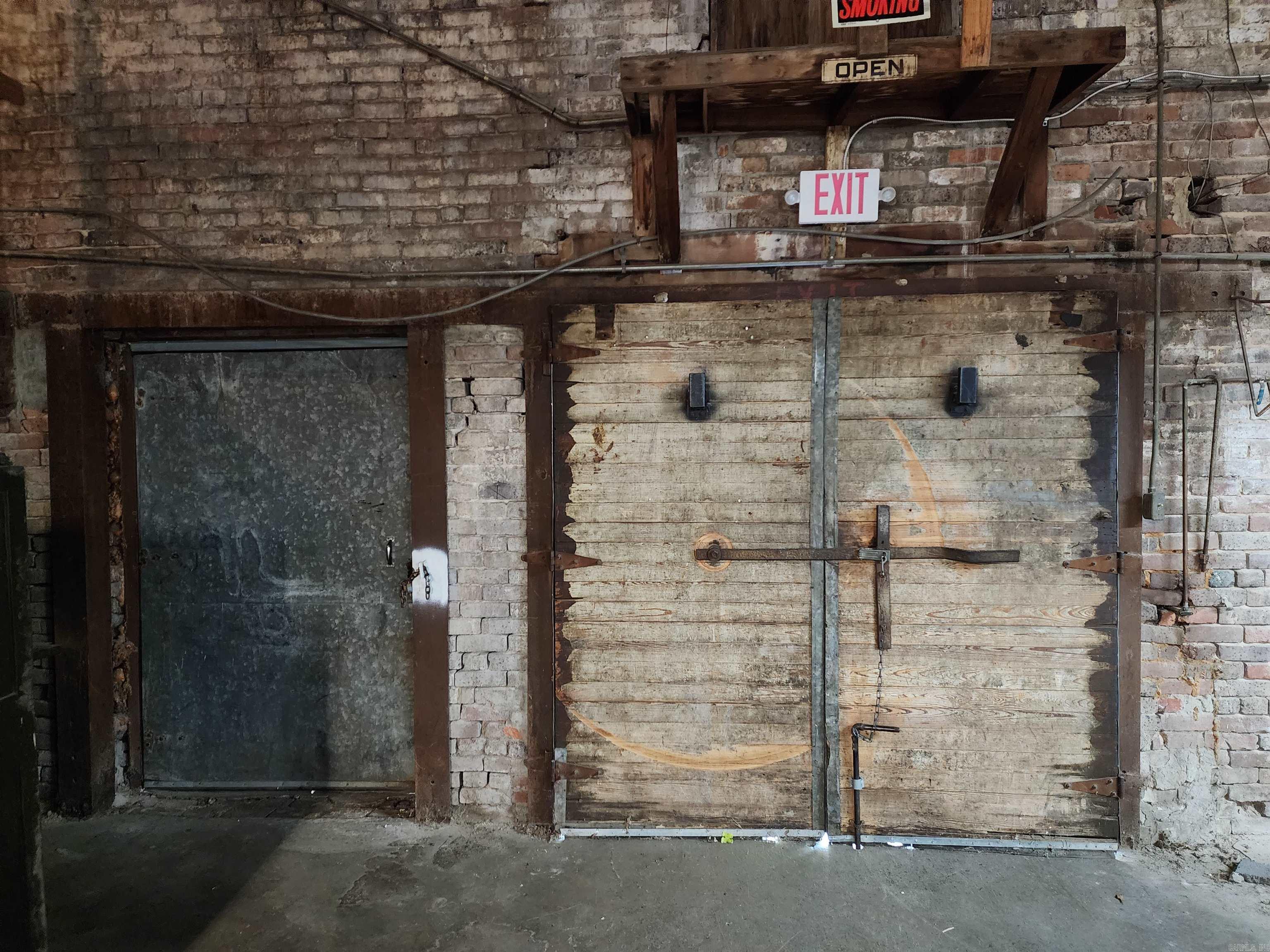 Hs Land & Imp - Commercial Sale