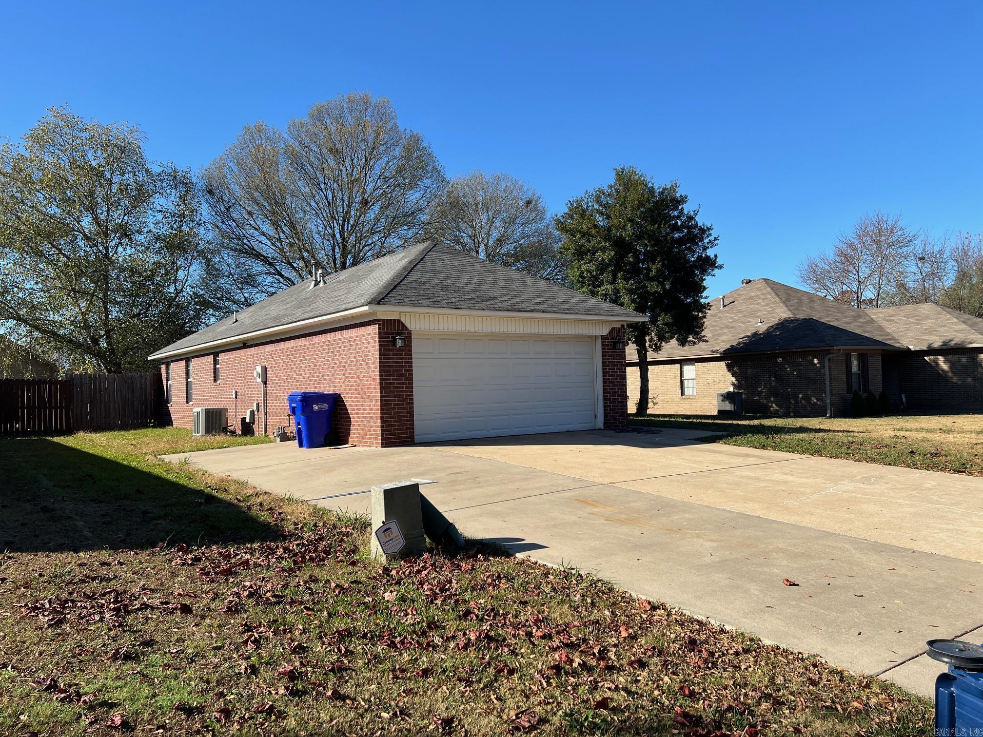 Oak Meadows - Residential Lease