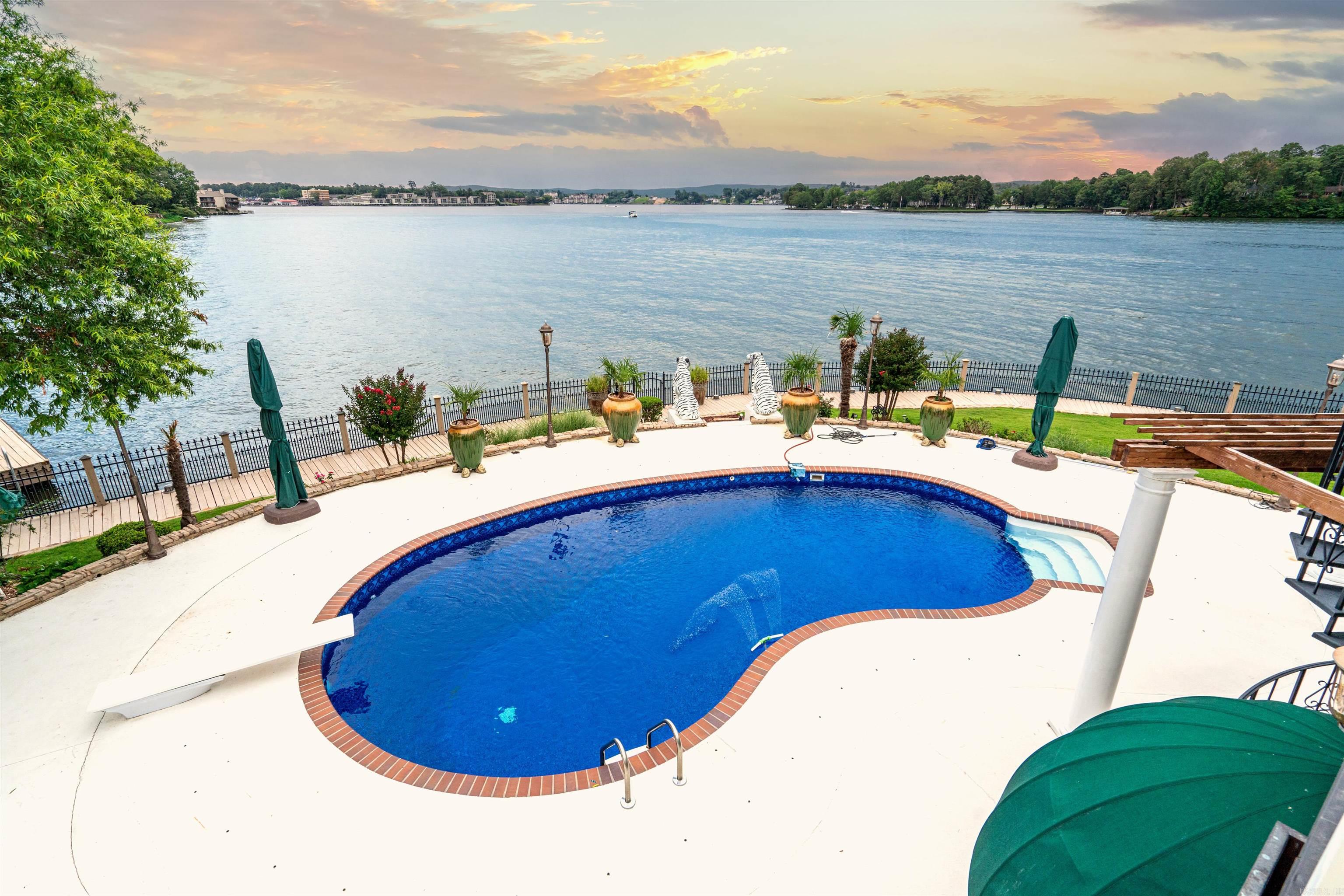 ARD POINTE - Residential
