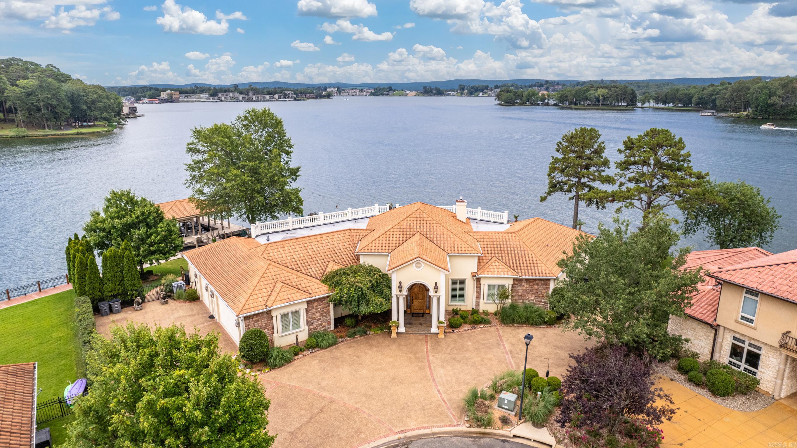 ARD POINTE - Residential