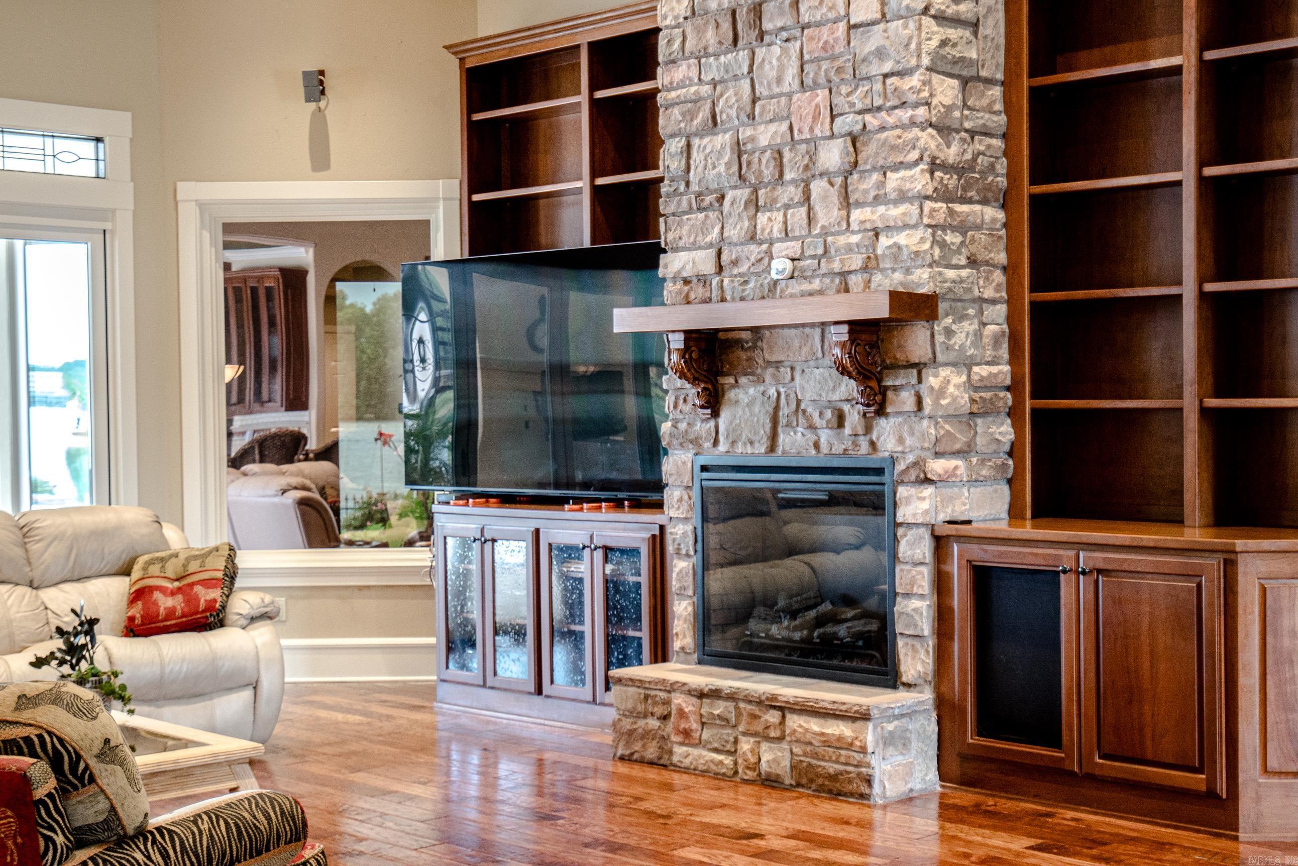 ARD POINTE - Residential