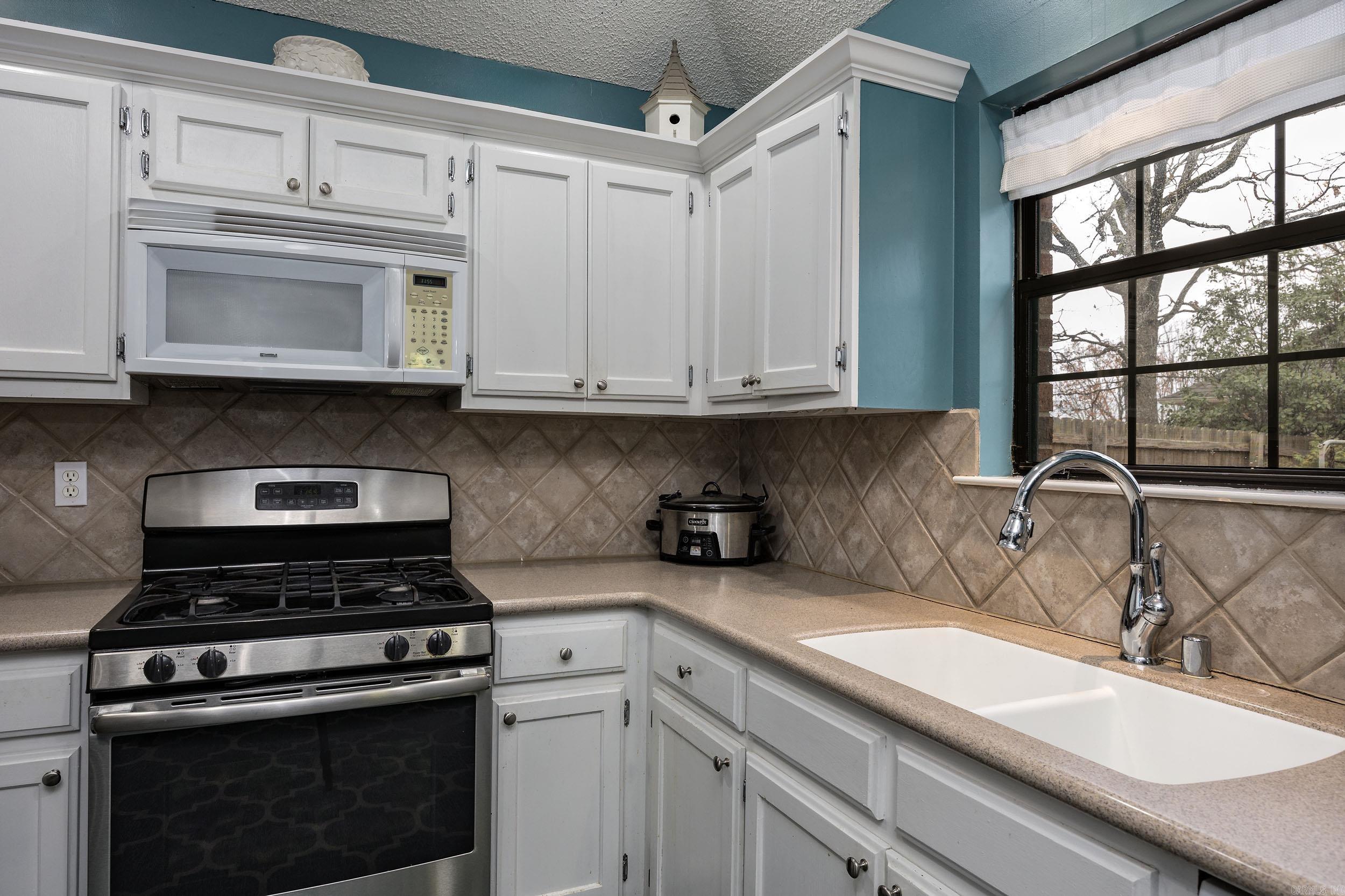 DIAMOND POINTE - Residential