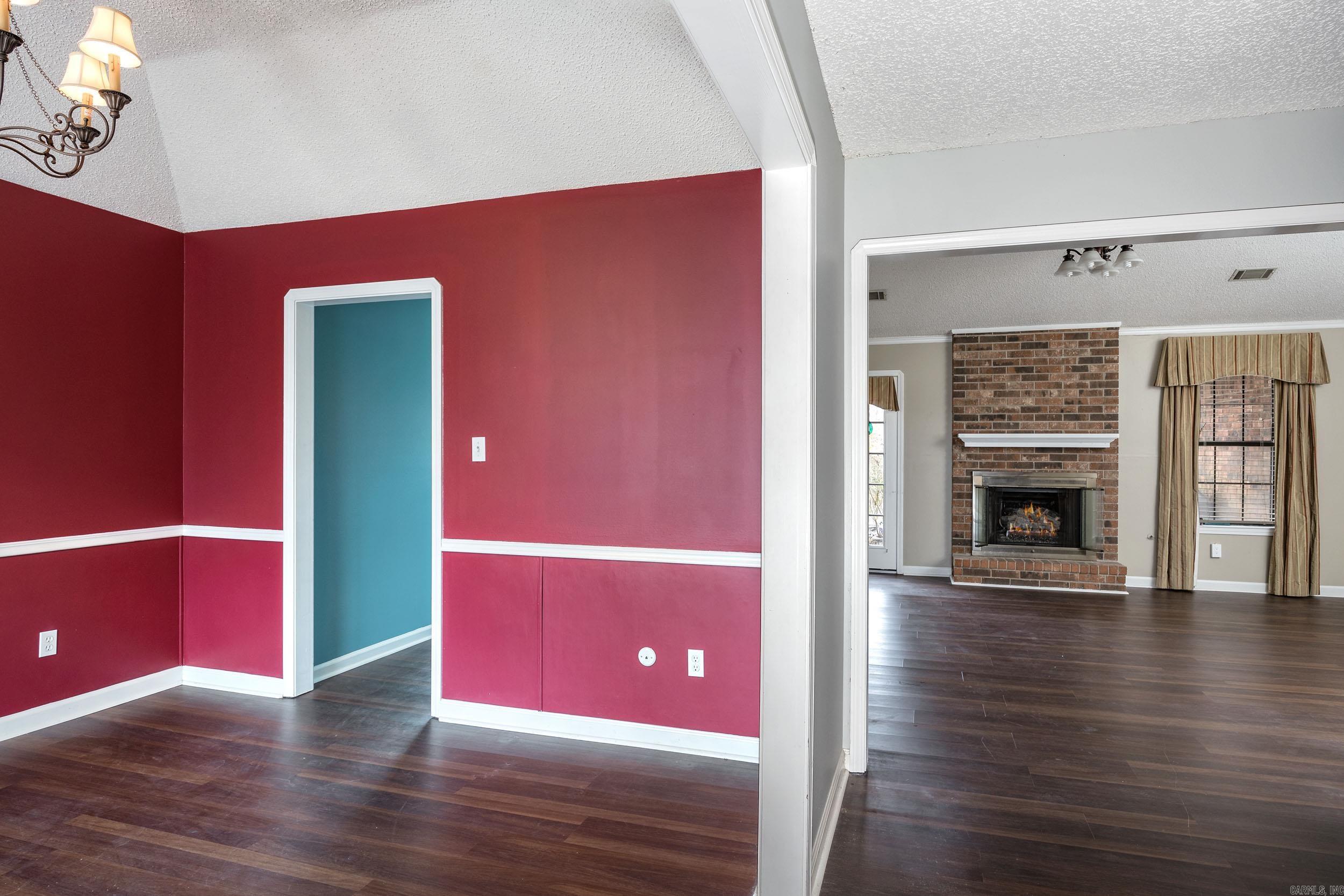 DIAMOND POINTE - Residential