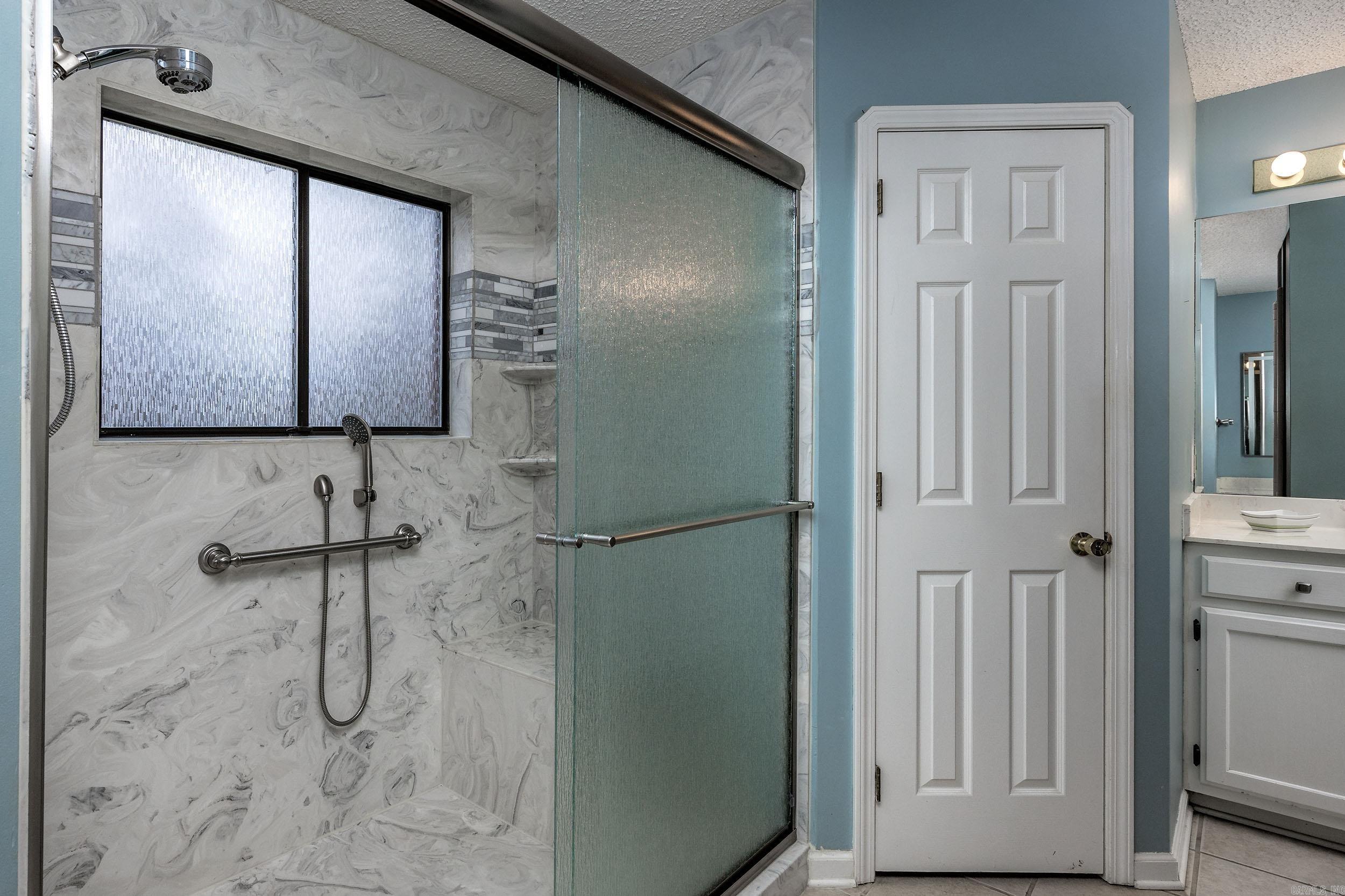 DIAMOND POINTE - Residential