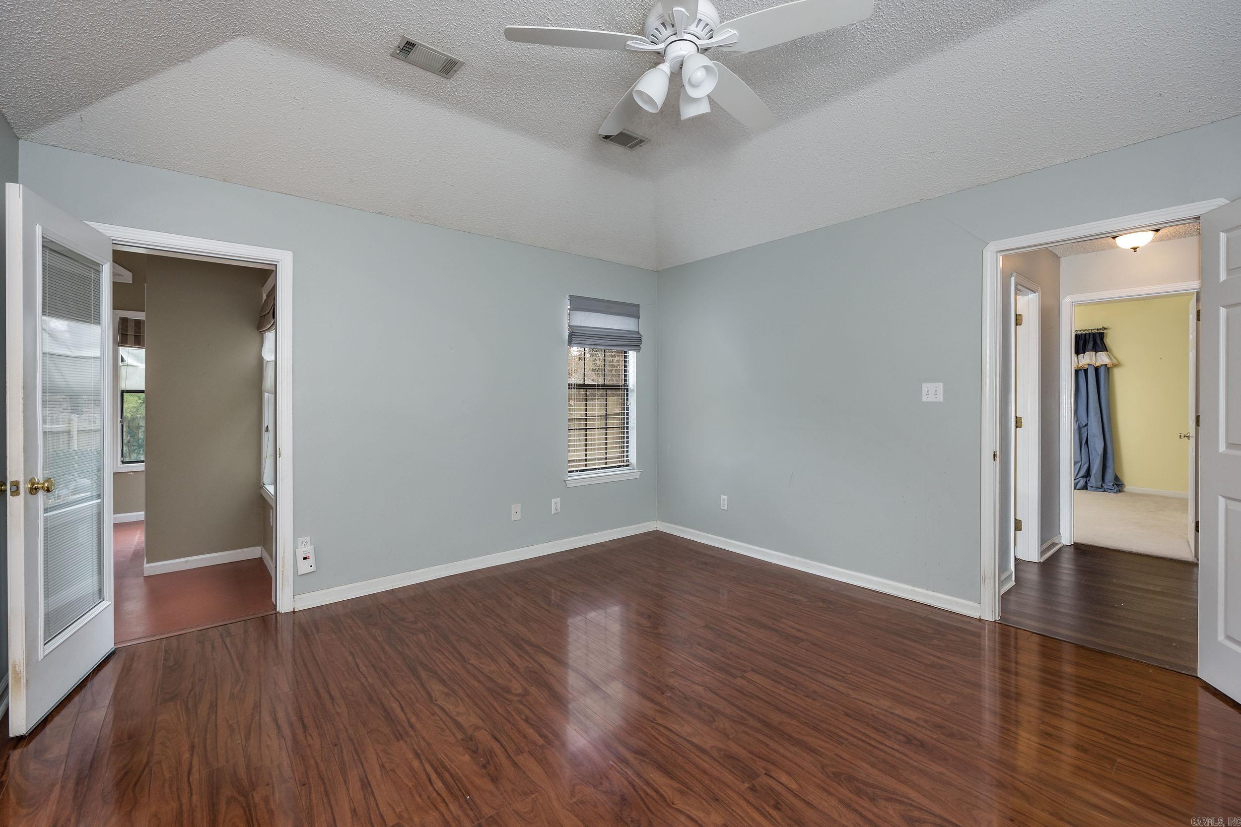 DIAMOND POINTE - Residential