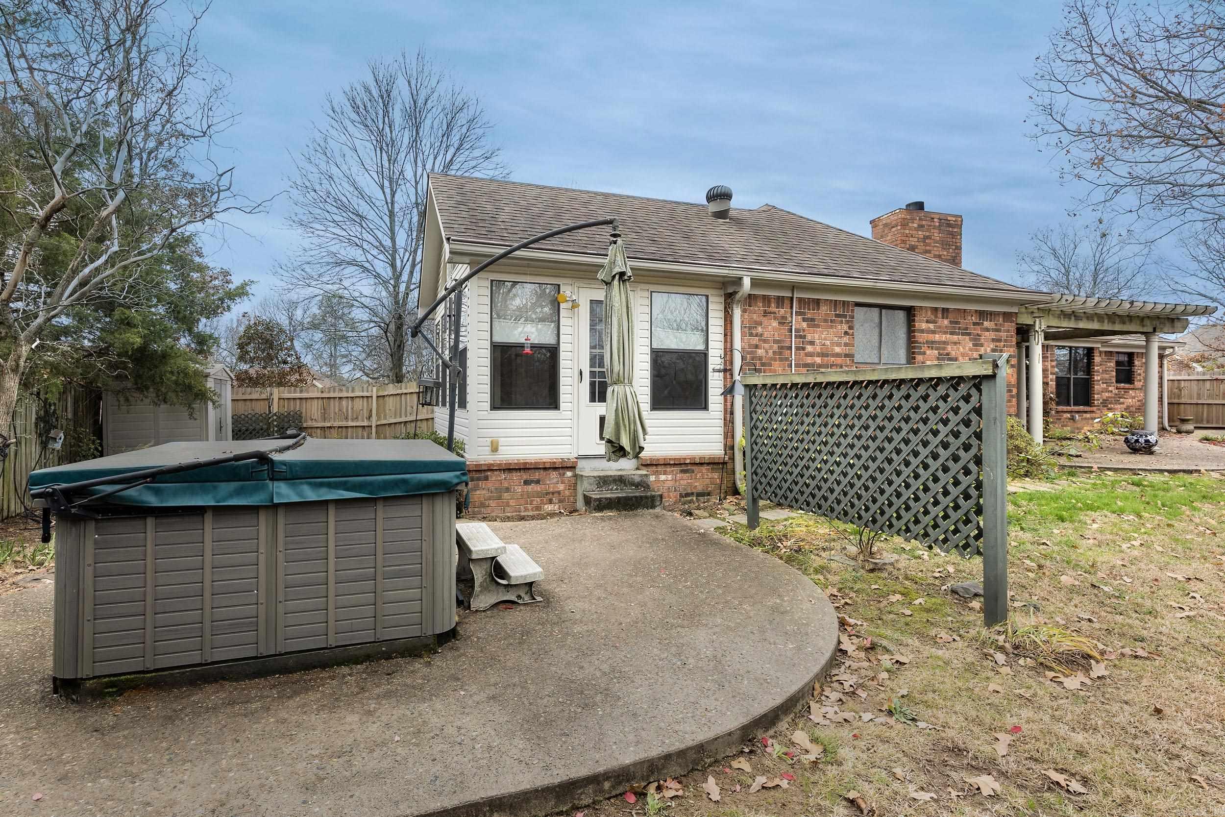 DIAMOND POINTE - Residential