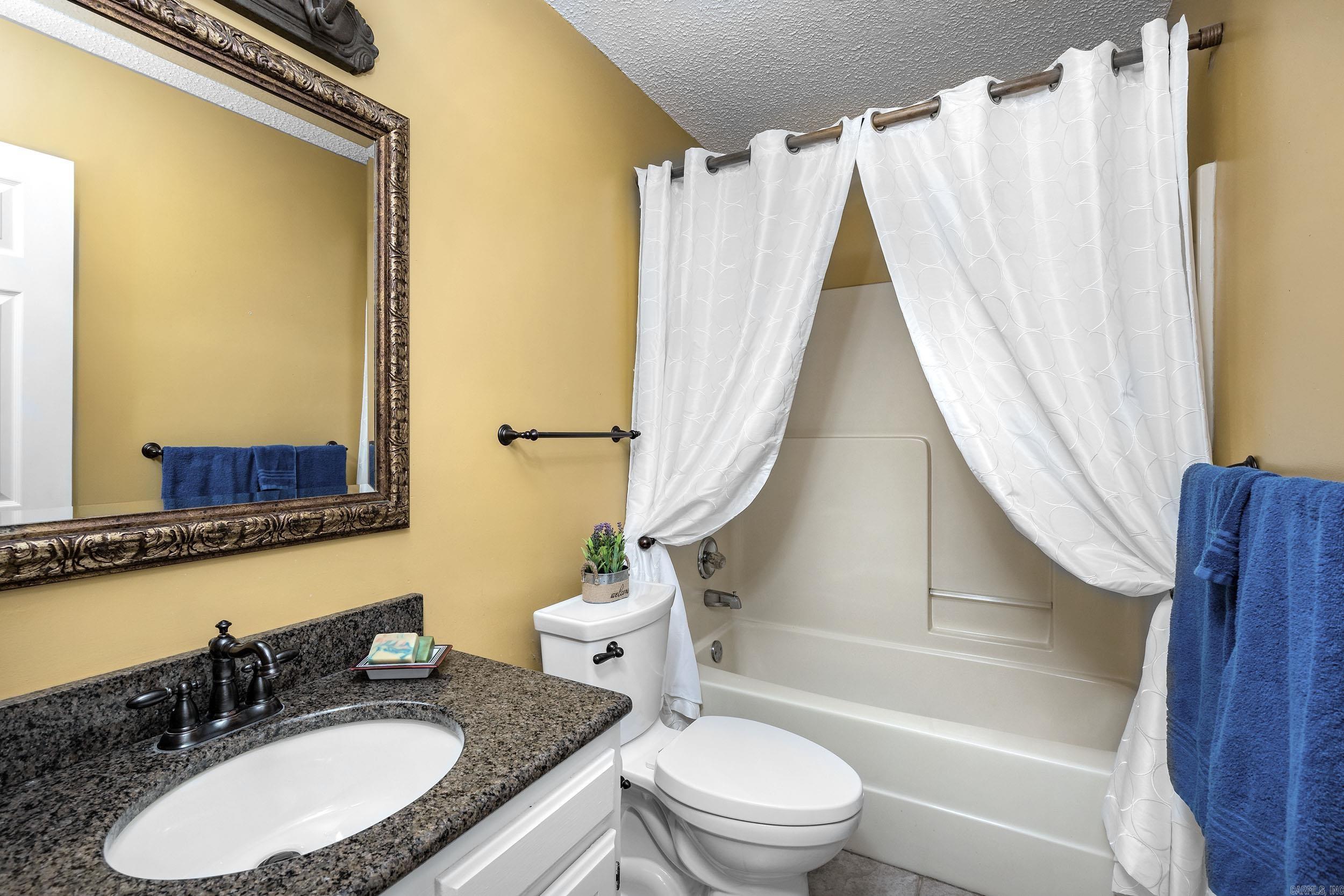 DIAMOND POINTE - Residential