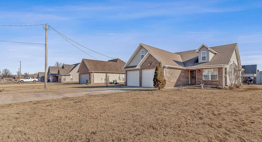 3/2 in Bono's most desired neighborhood! Needs some love but will be taken care of throughout listing. Photo's coming soon!