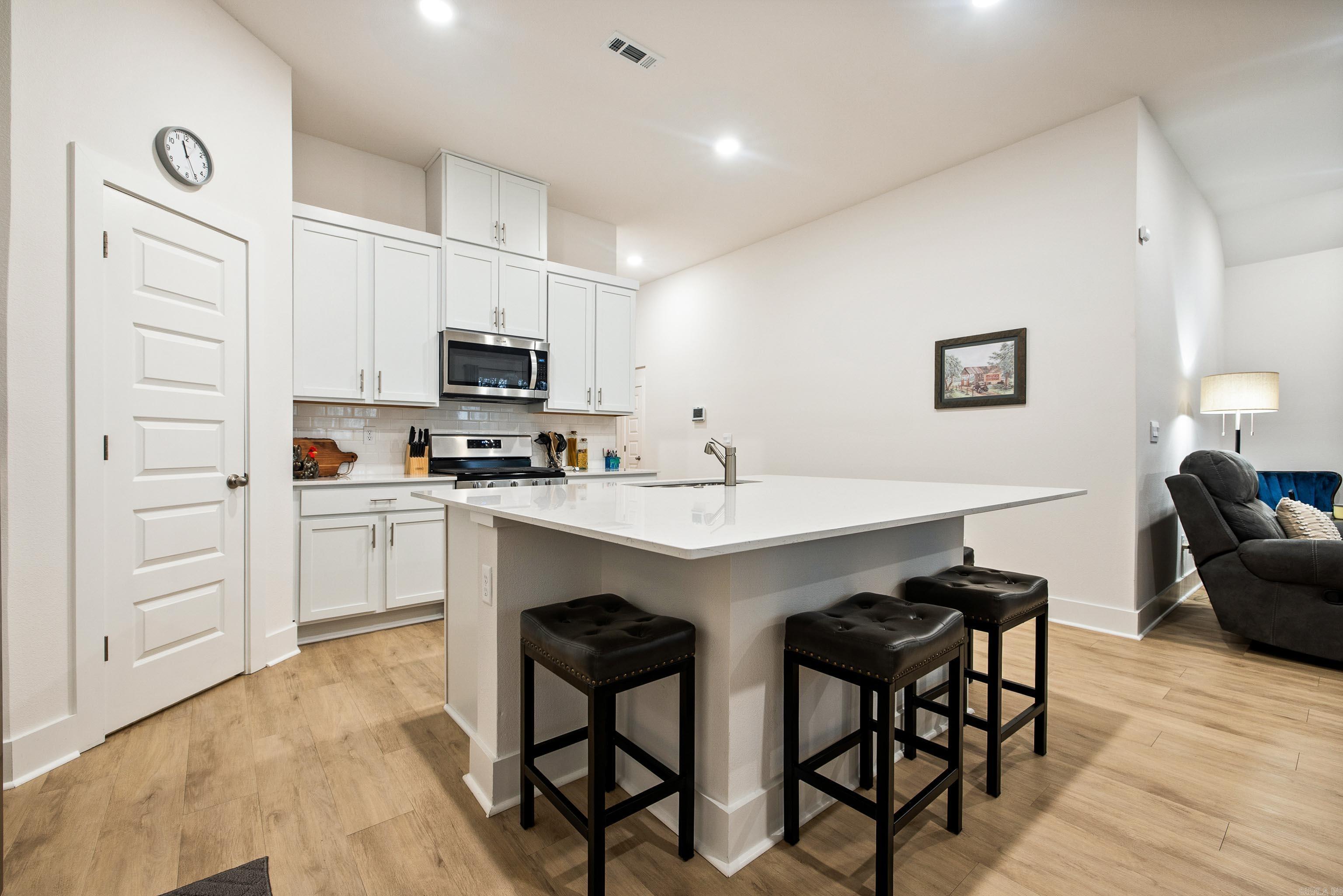 THE RESERVE AT COUNTRY CLUB PHAS - Residential