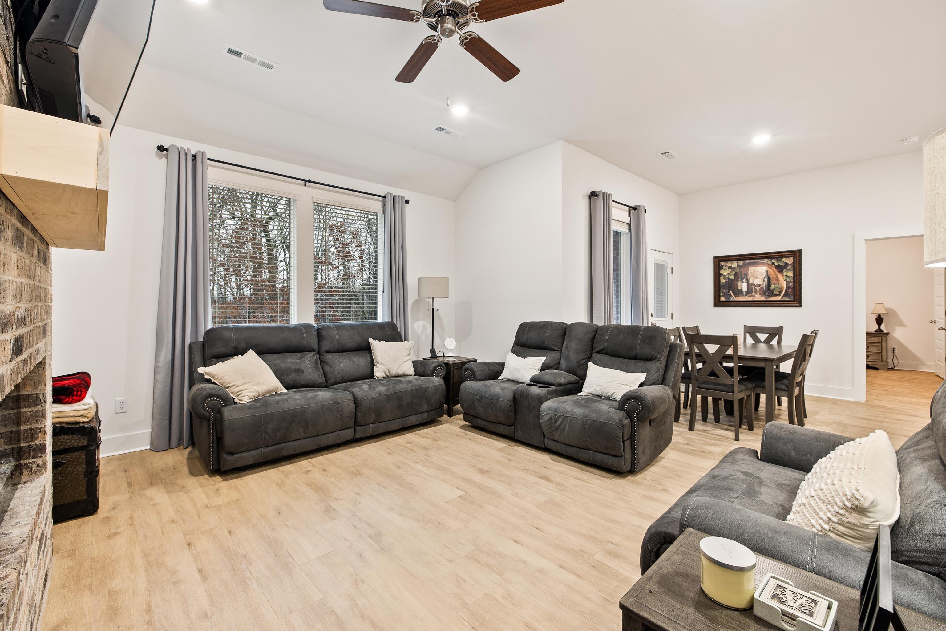 THE RESERVE AT COUNTRY CLUB PHAS - Residential