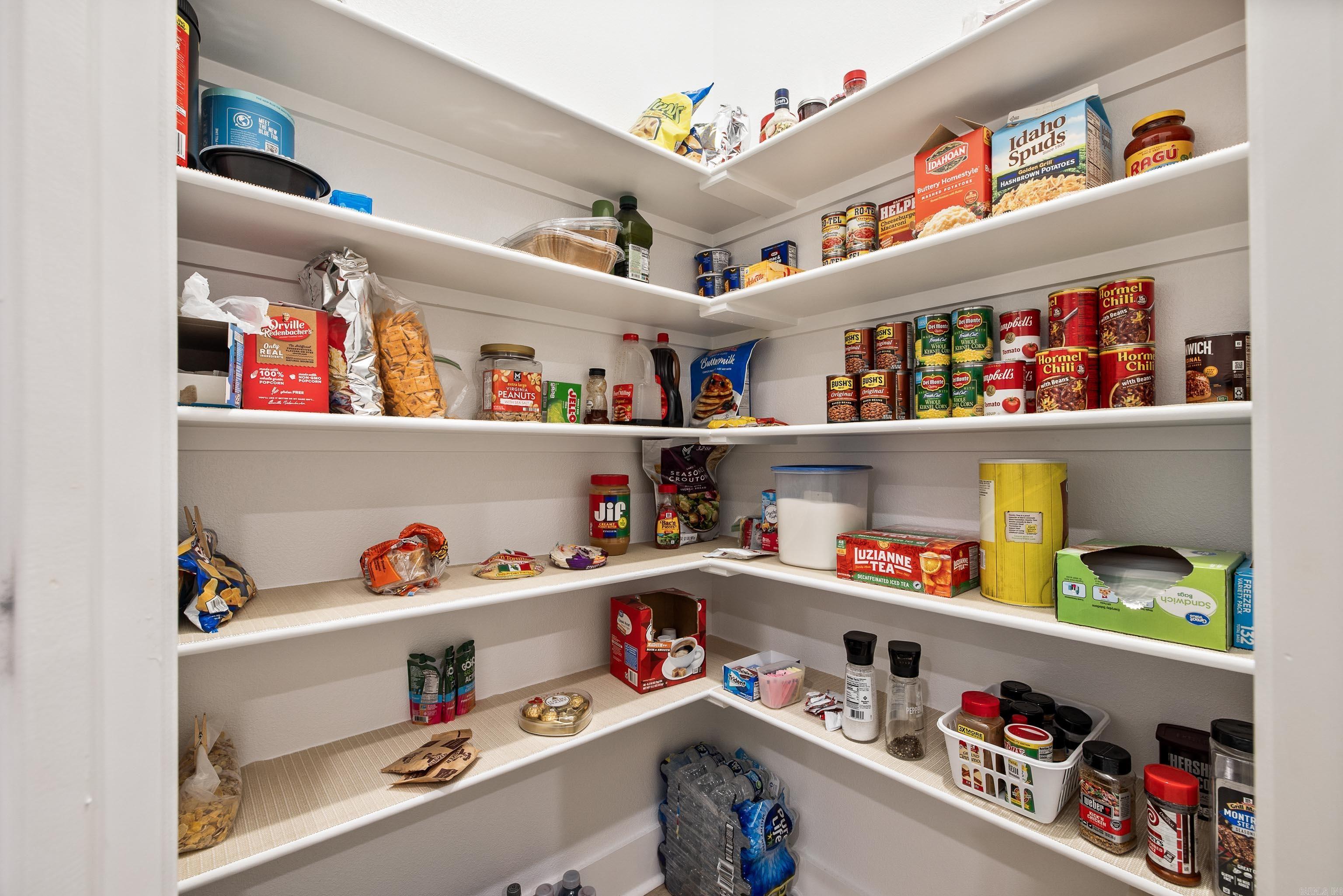 THE RESERVE AT COUNTRY CLUB PHAS - Residential