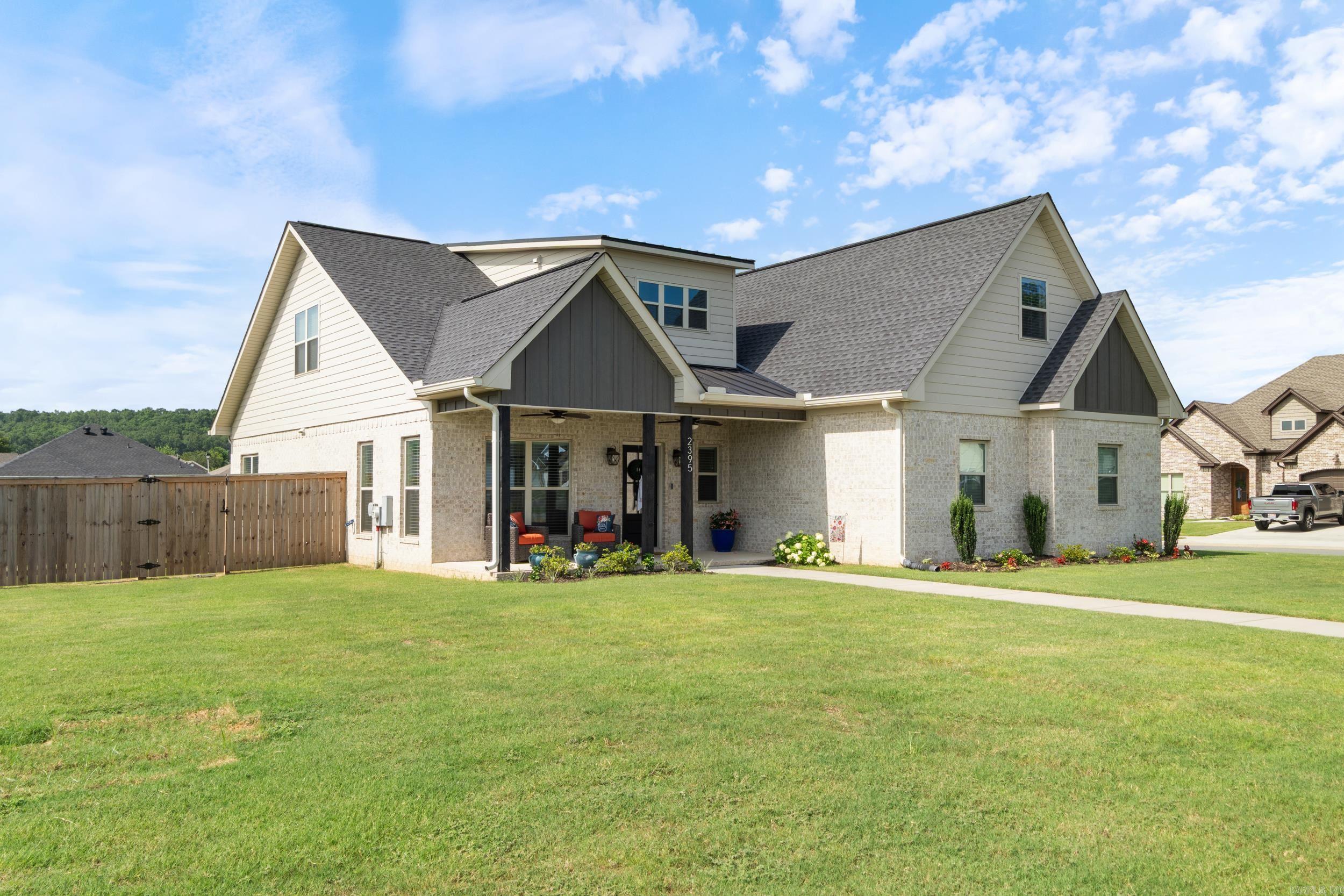IVY PLACE - Residential
