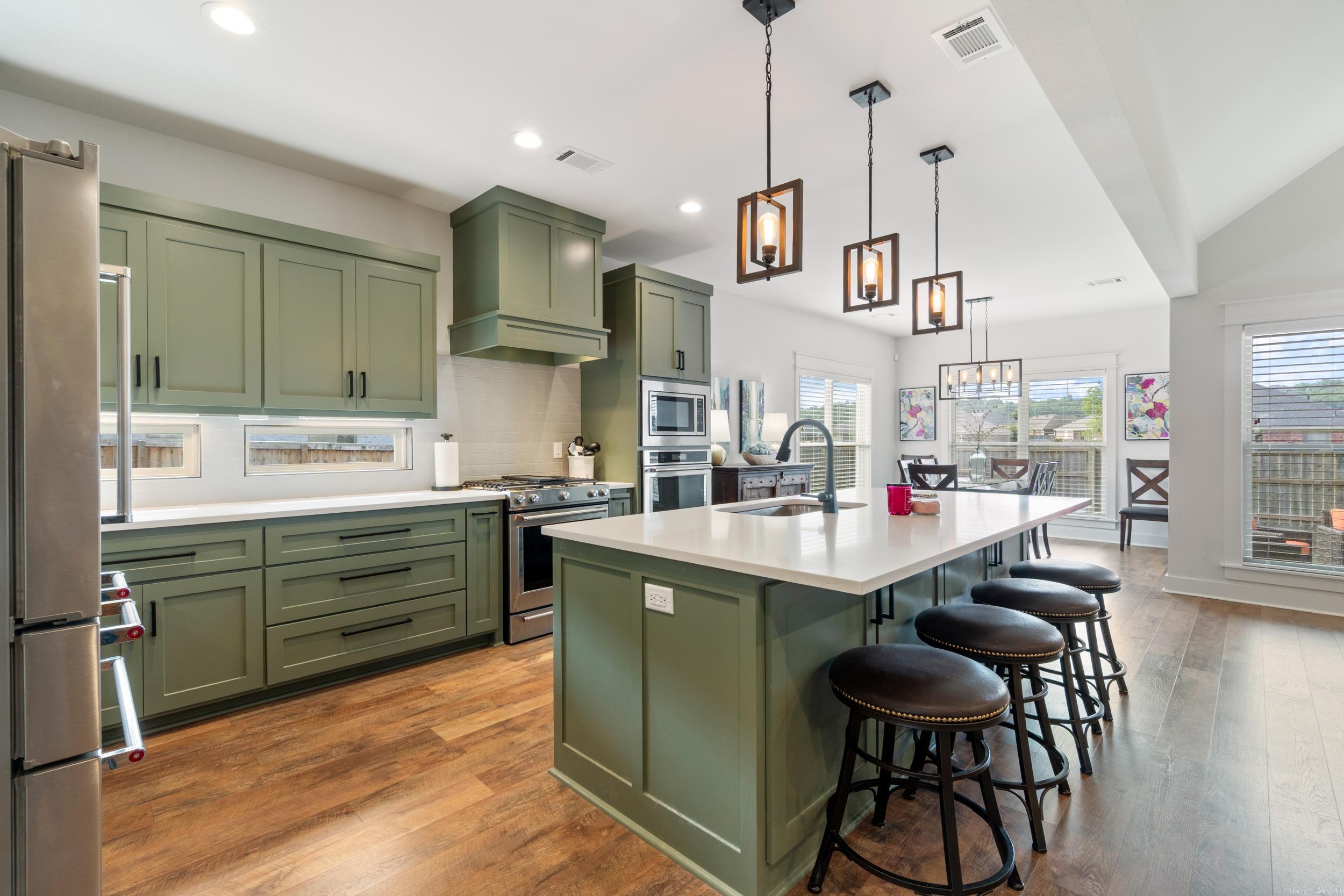 IVY PLACE - Residential