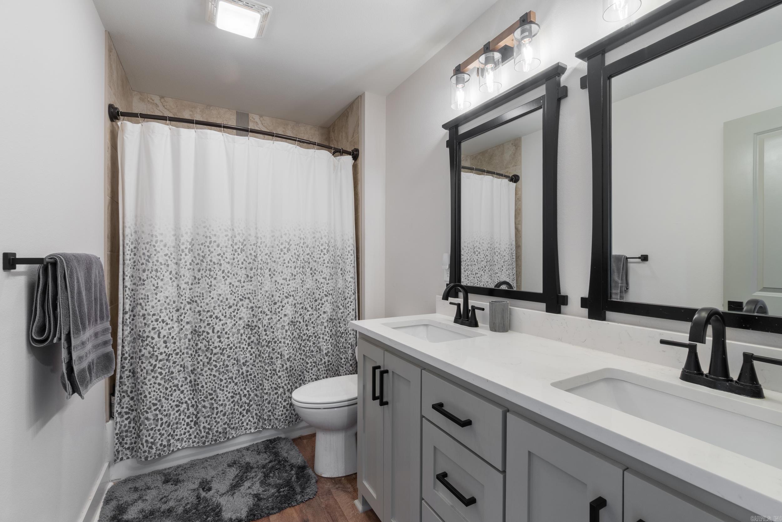 IVY PLACE - Residential