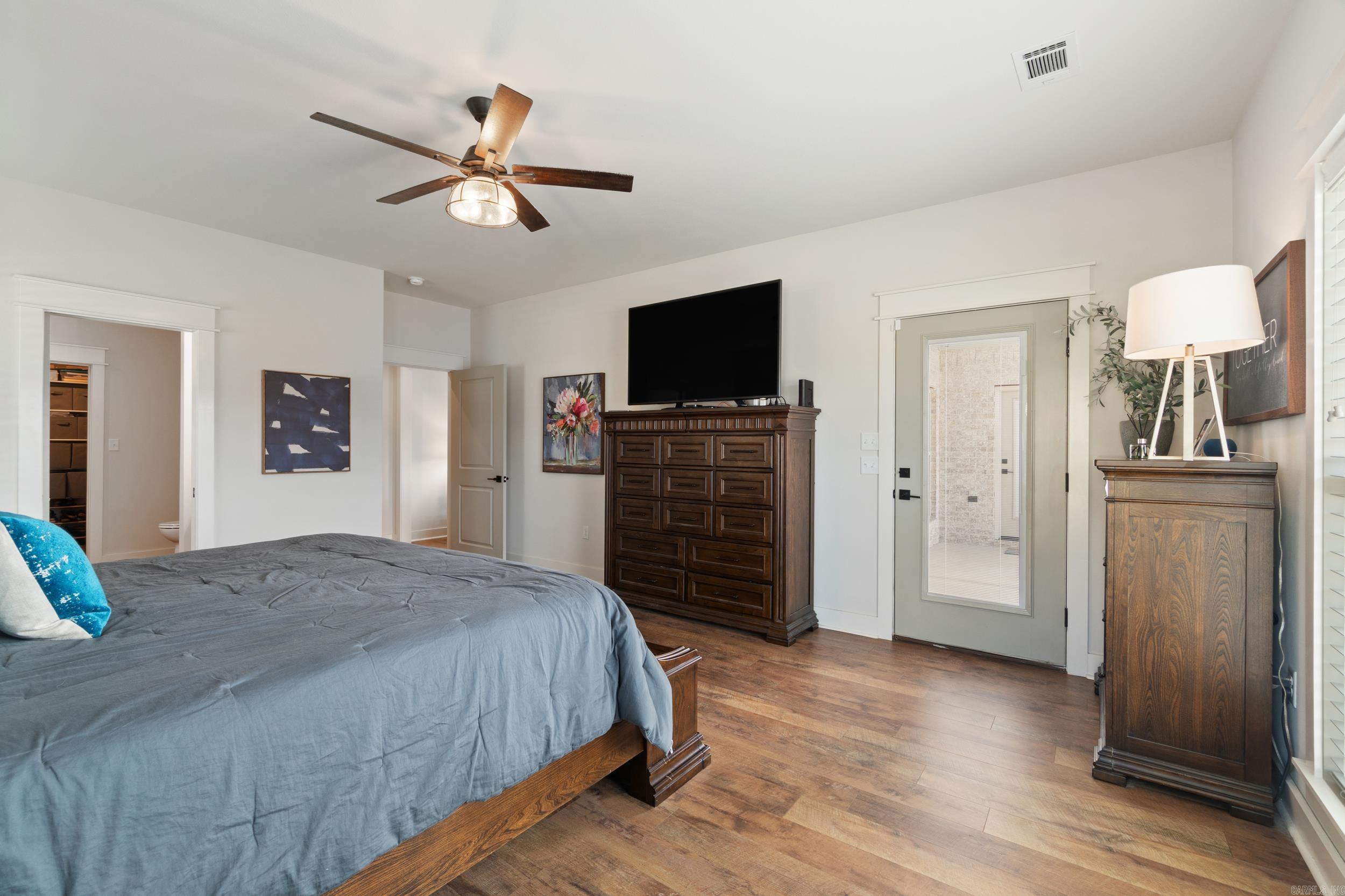 IVY PLACE - Residential
