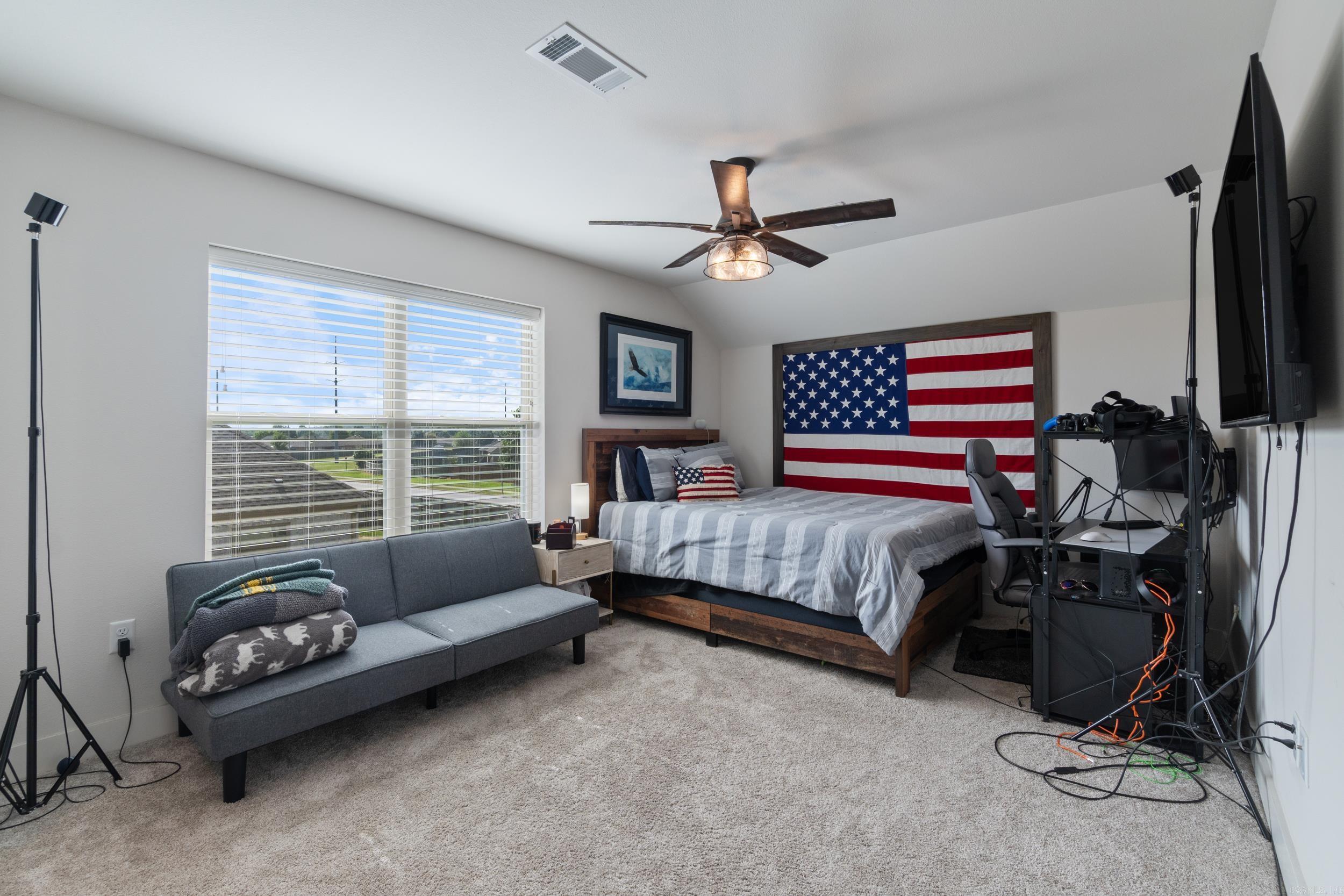 IVY PLACE - Residential