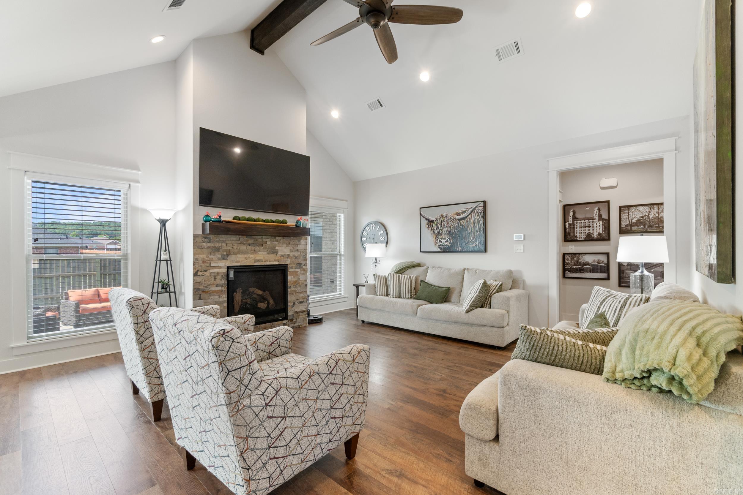 IVY PLACE - Residential