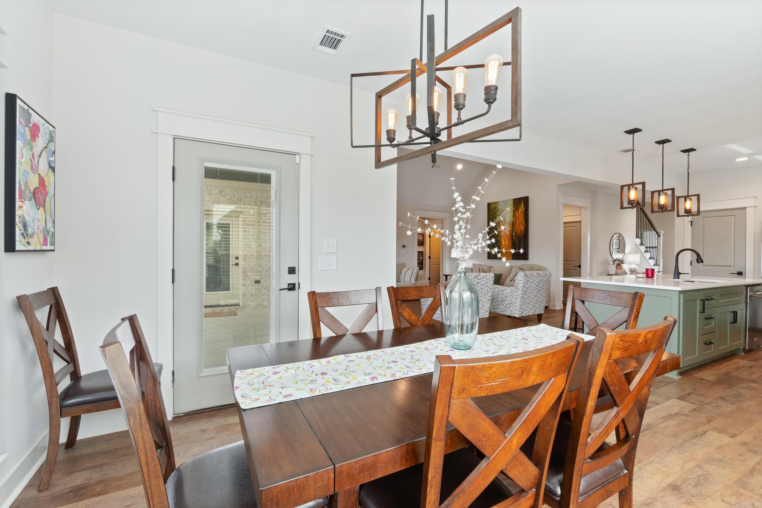 IVY PLACE - Residential