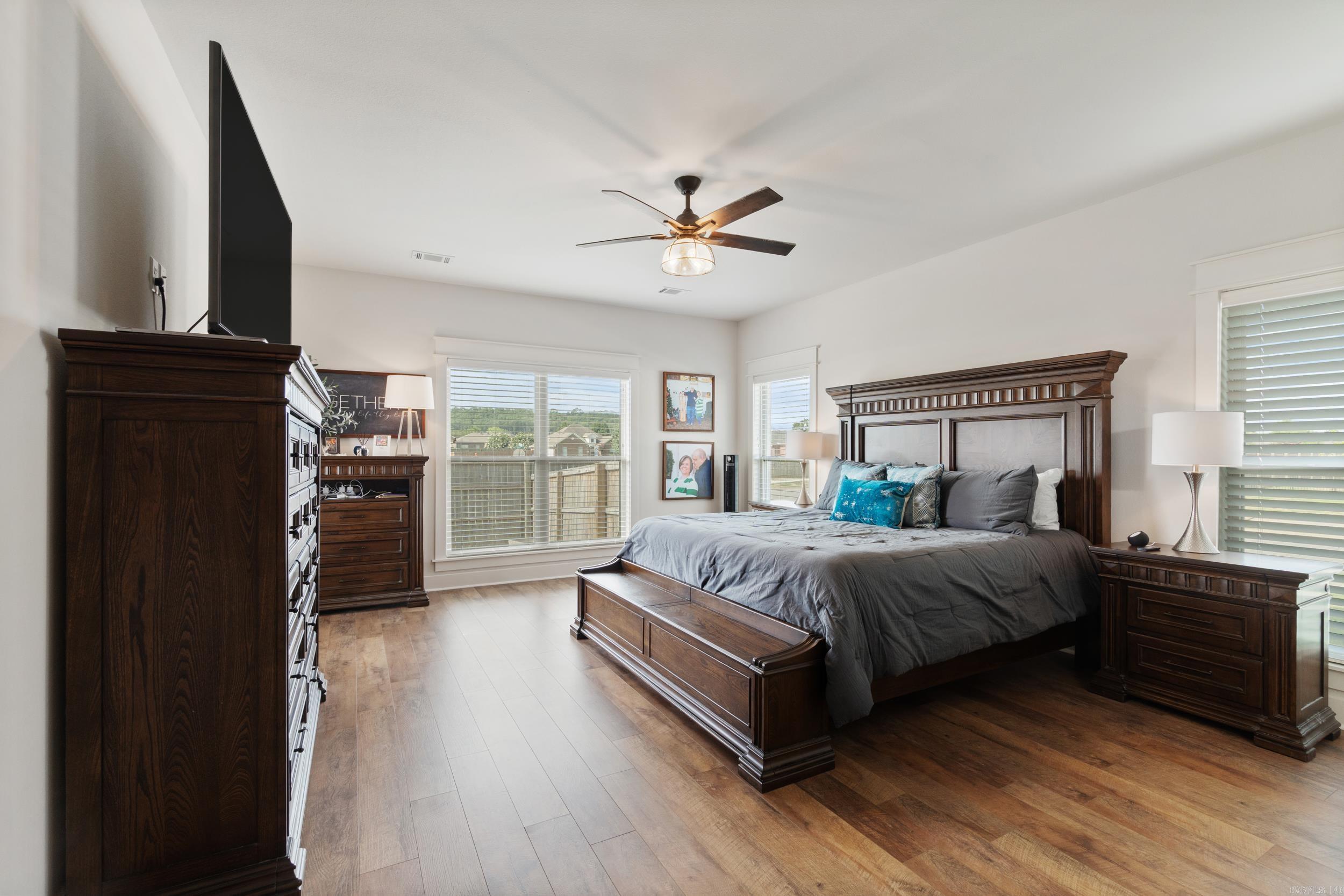 IVY PLACE - Residential
