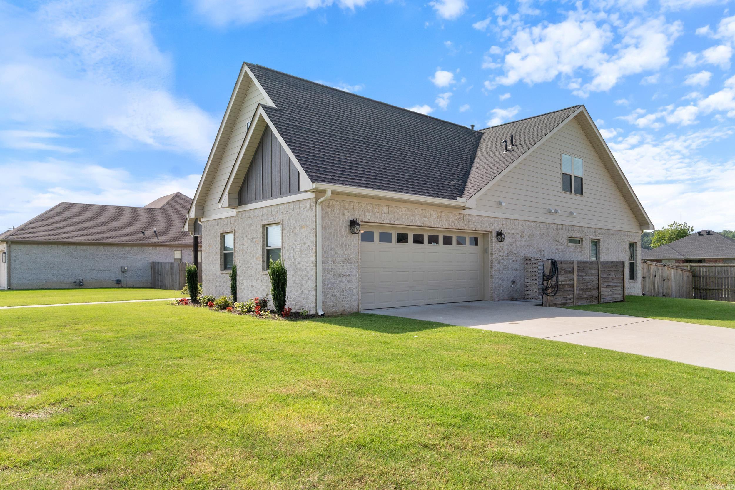IVY PLACE - Residential