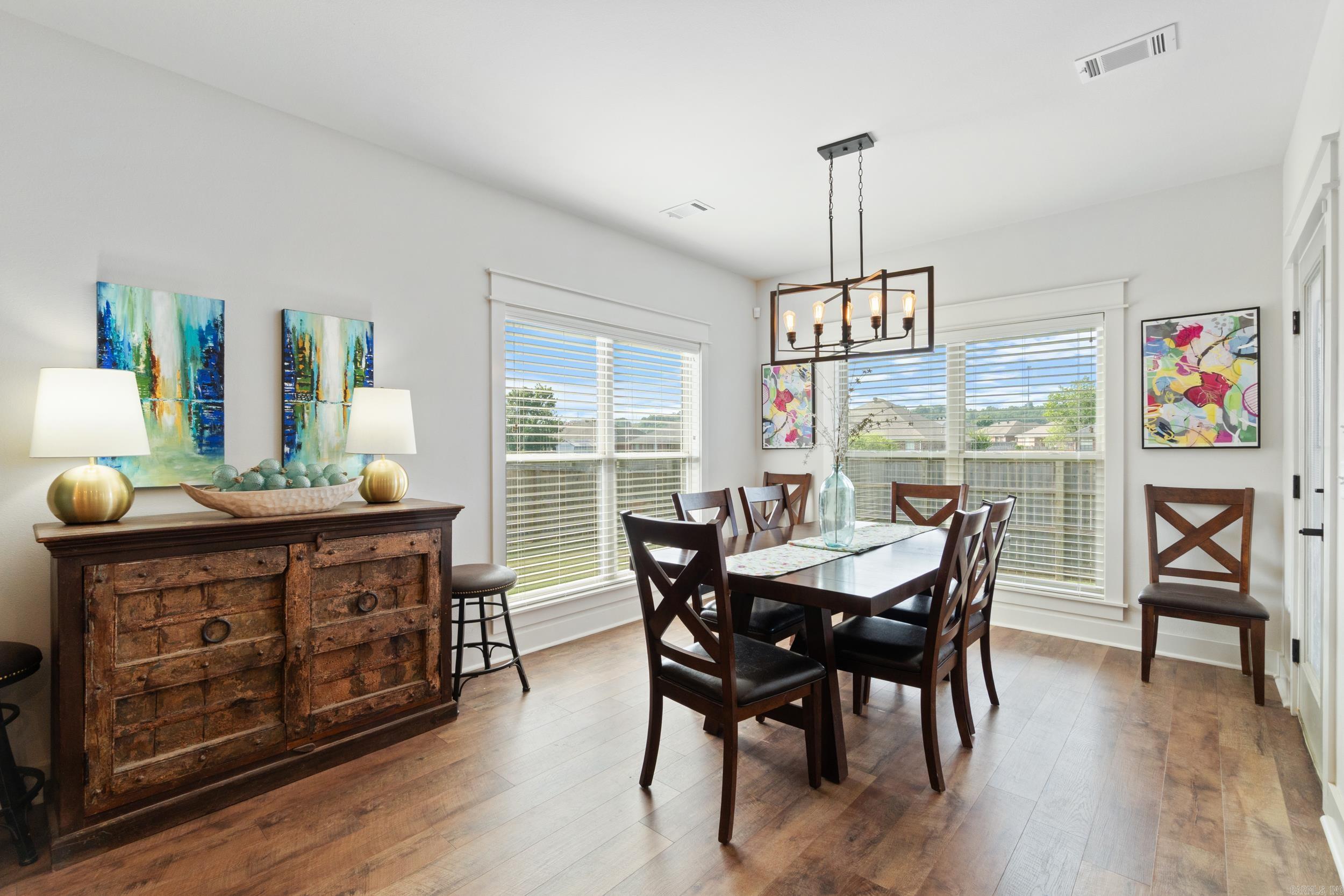 IVY PLACE - Residential