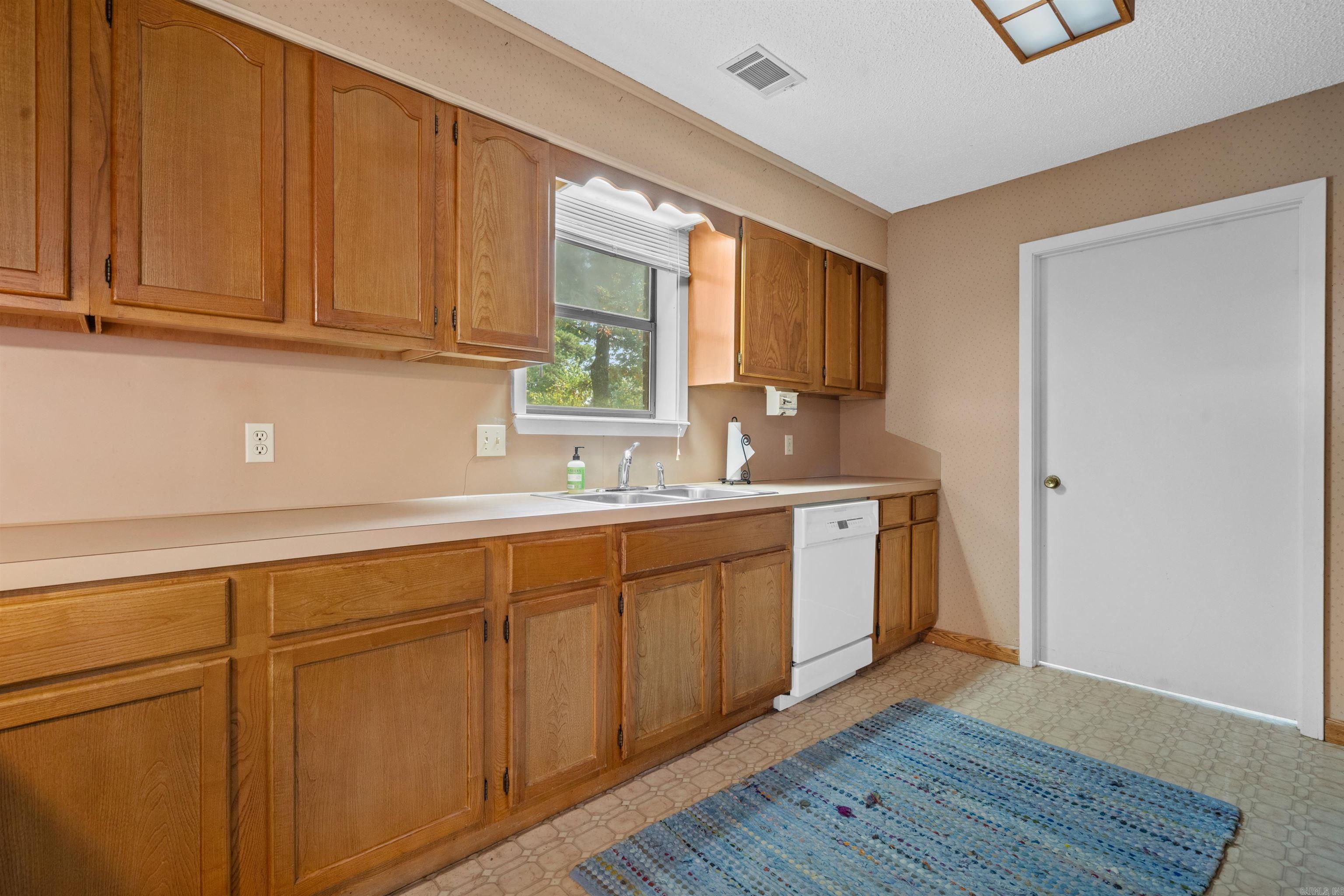 CLEVELAND SHORES - Residential