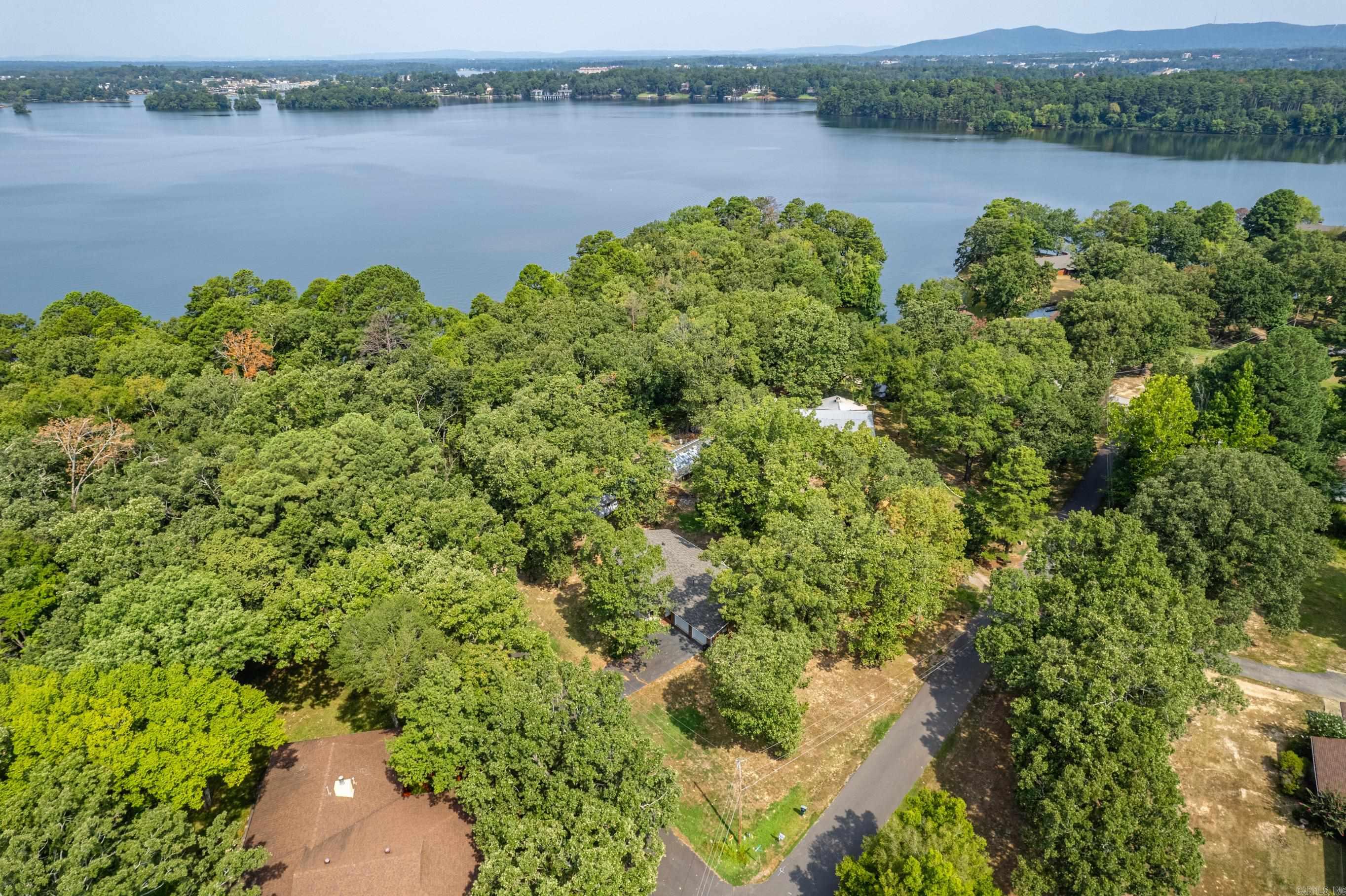 CLEVELAND SHORES - Residential