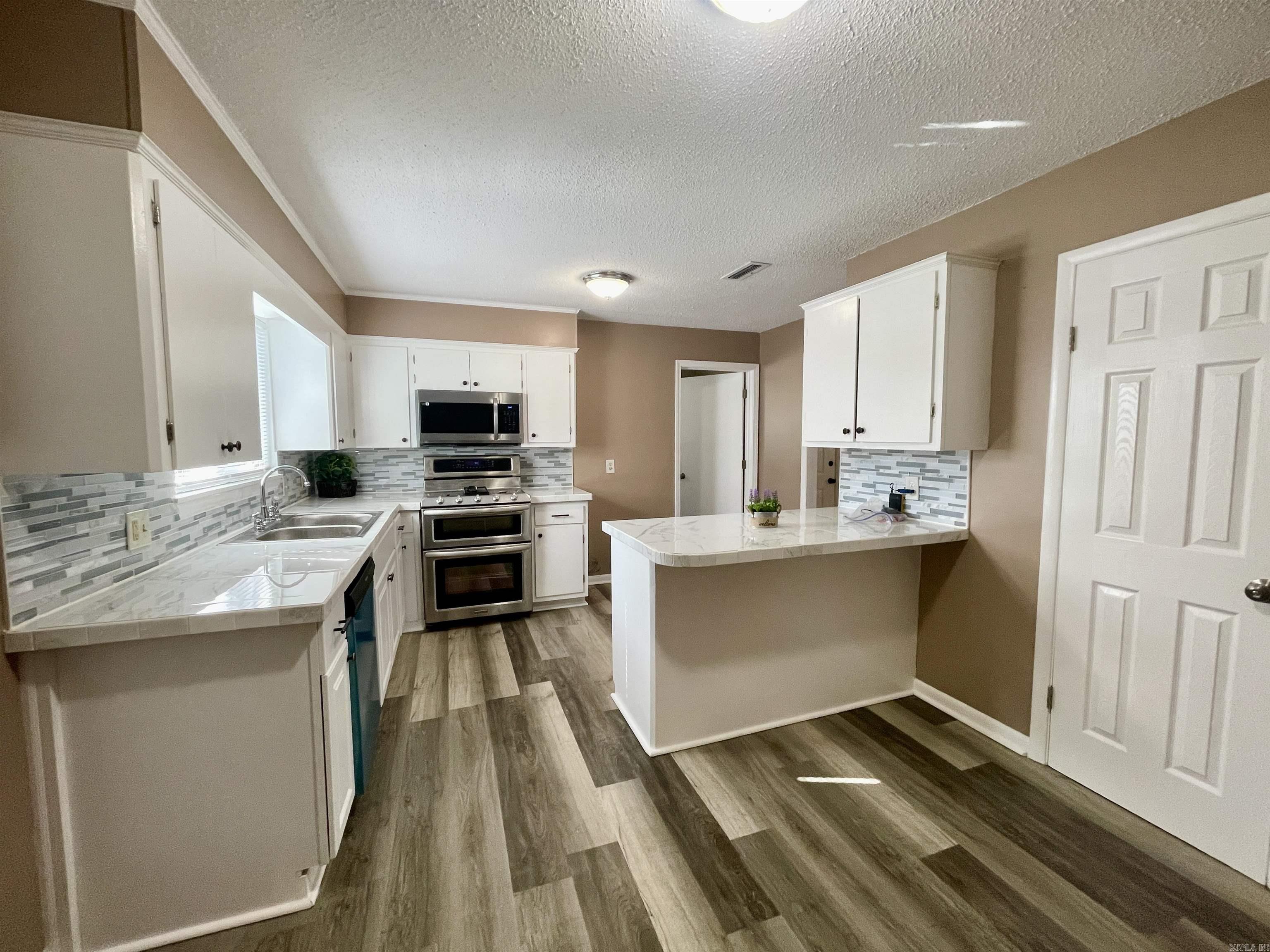 CLOVER HILL PLACE - Residential