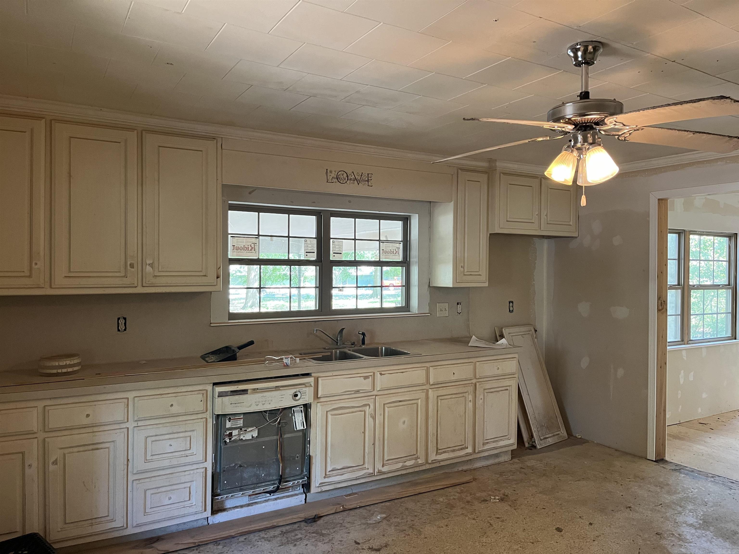 JAXON TERRACE - Residential