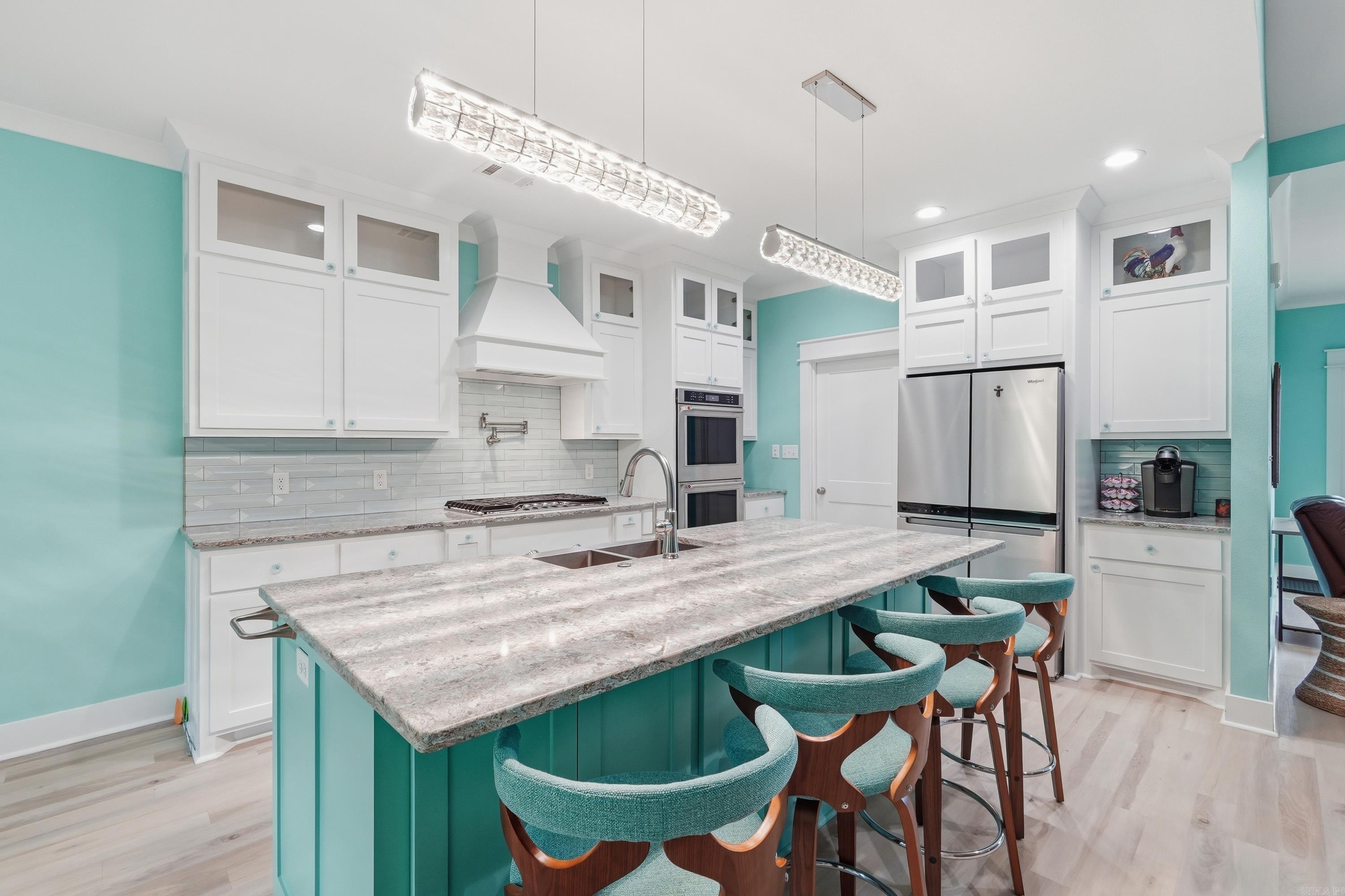 RIDGE VIEW - Residential