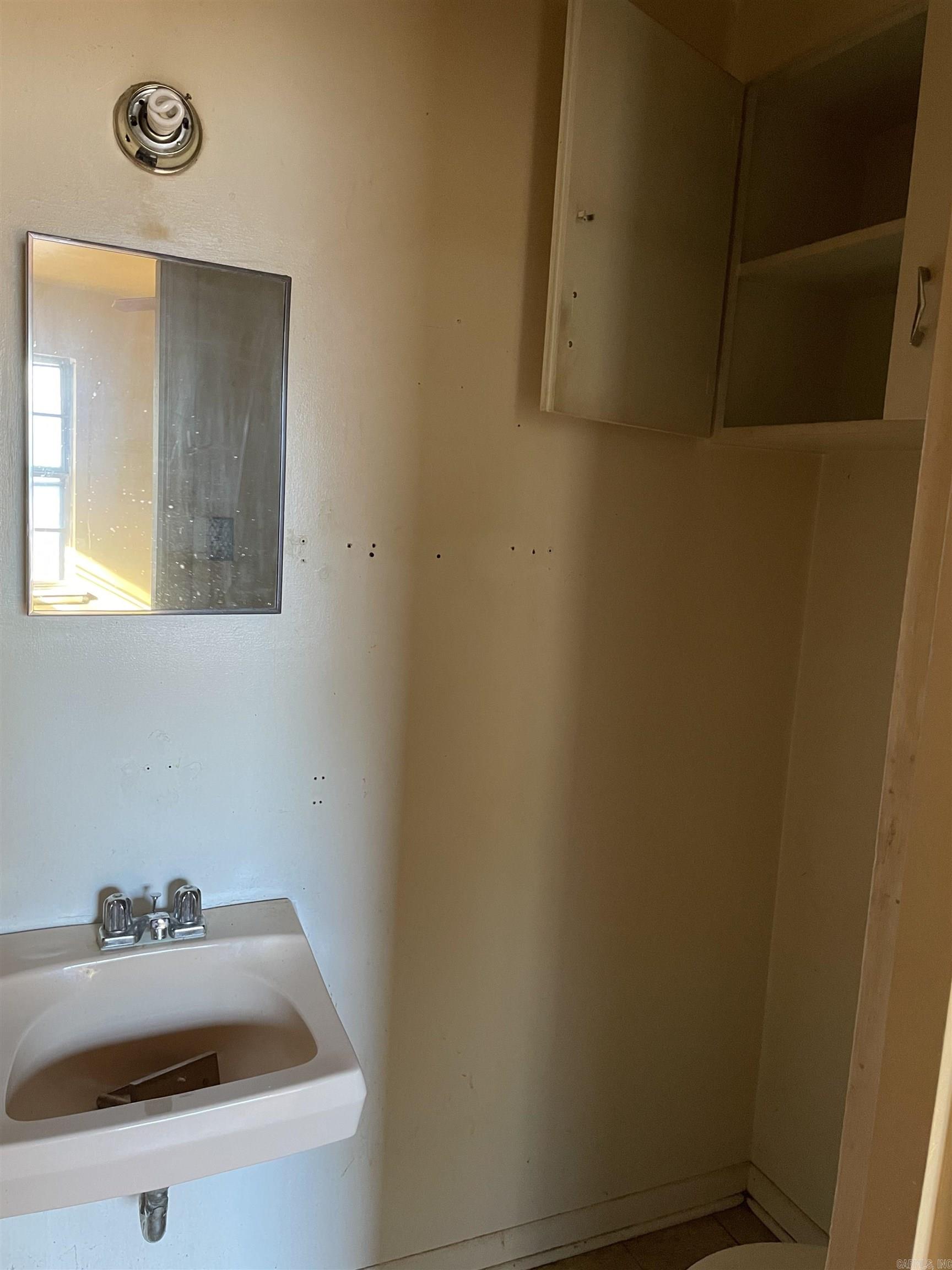 WAKEFIELD VILLAGE - Residential